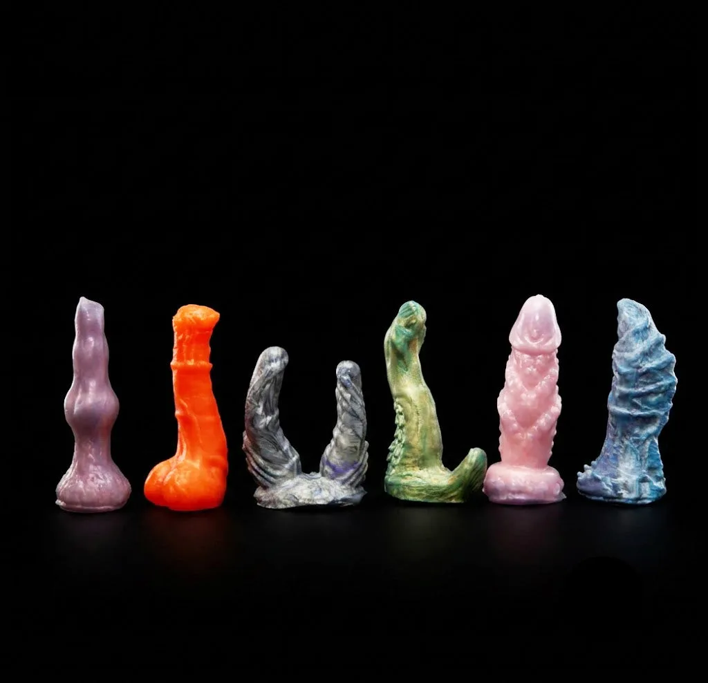 Como limpar e guardar a sua coleção de dildos de fantasia