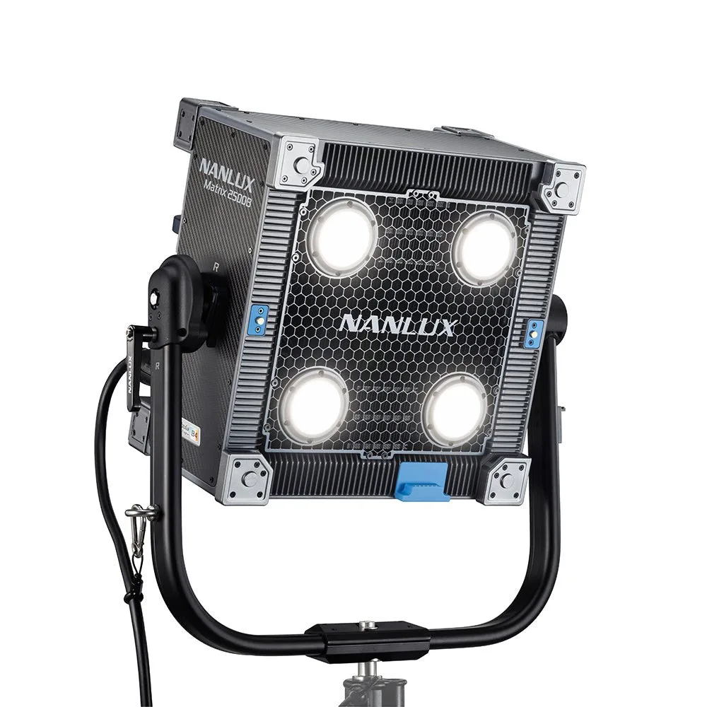 NANLUX Matrix 2500B LED Bi-Color Multi-Source Spot-Licht