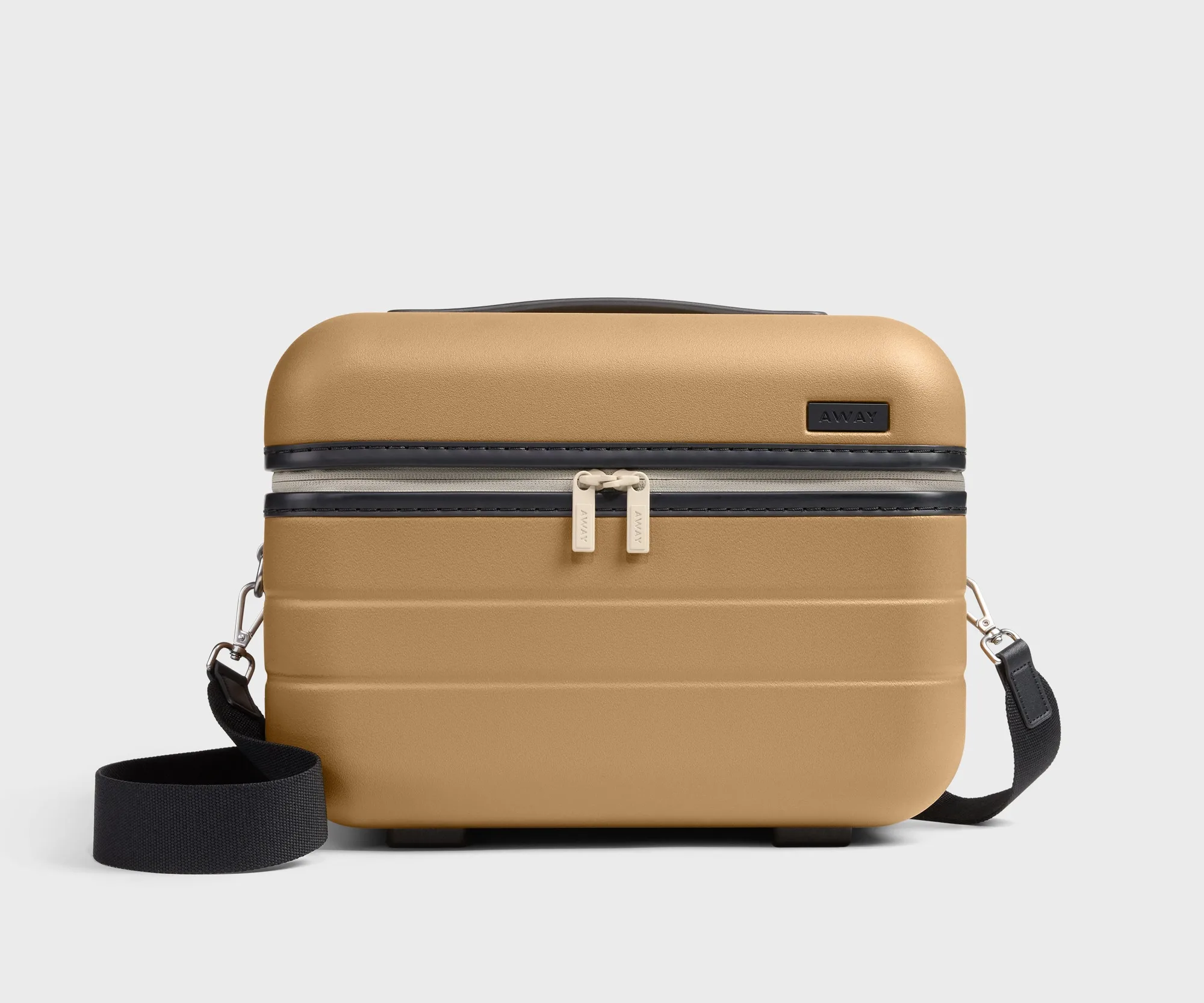 Train Case vs Featherlight Backpack: Which Is Better for Your Essentials?