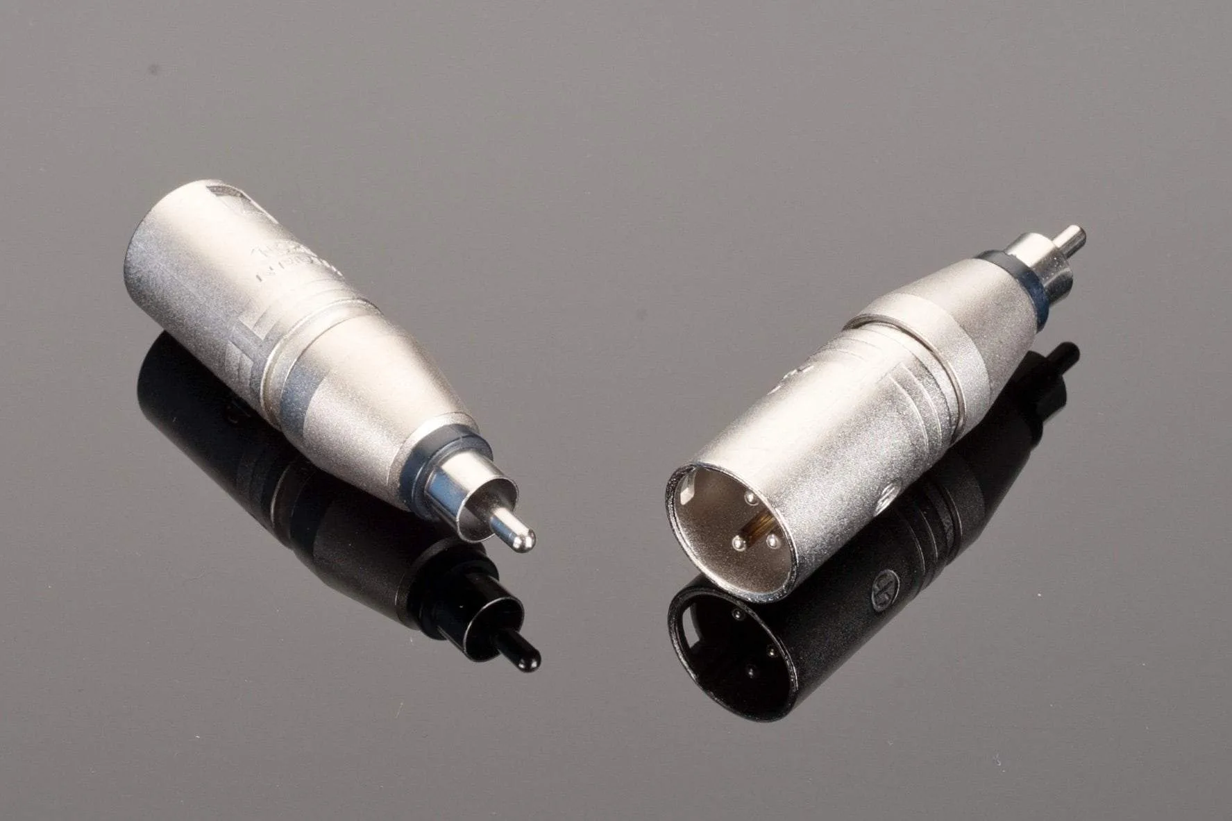 محول RCA ذكر إلى XLR ذكر: متى وكيف تستخدمه