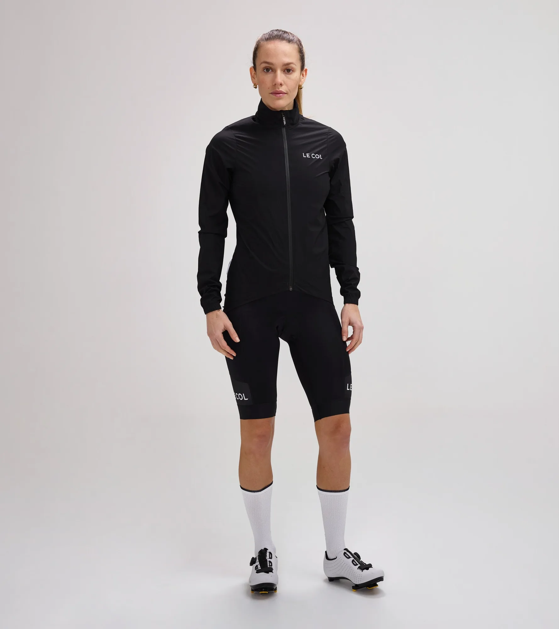 How to Choose a Rain Jacket for Cycling in Wet Weather