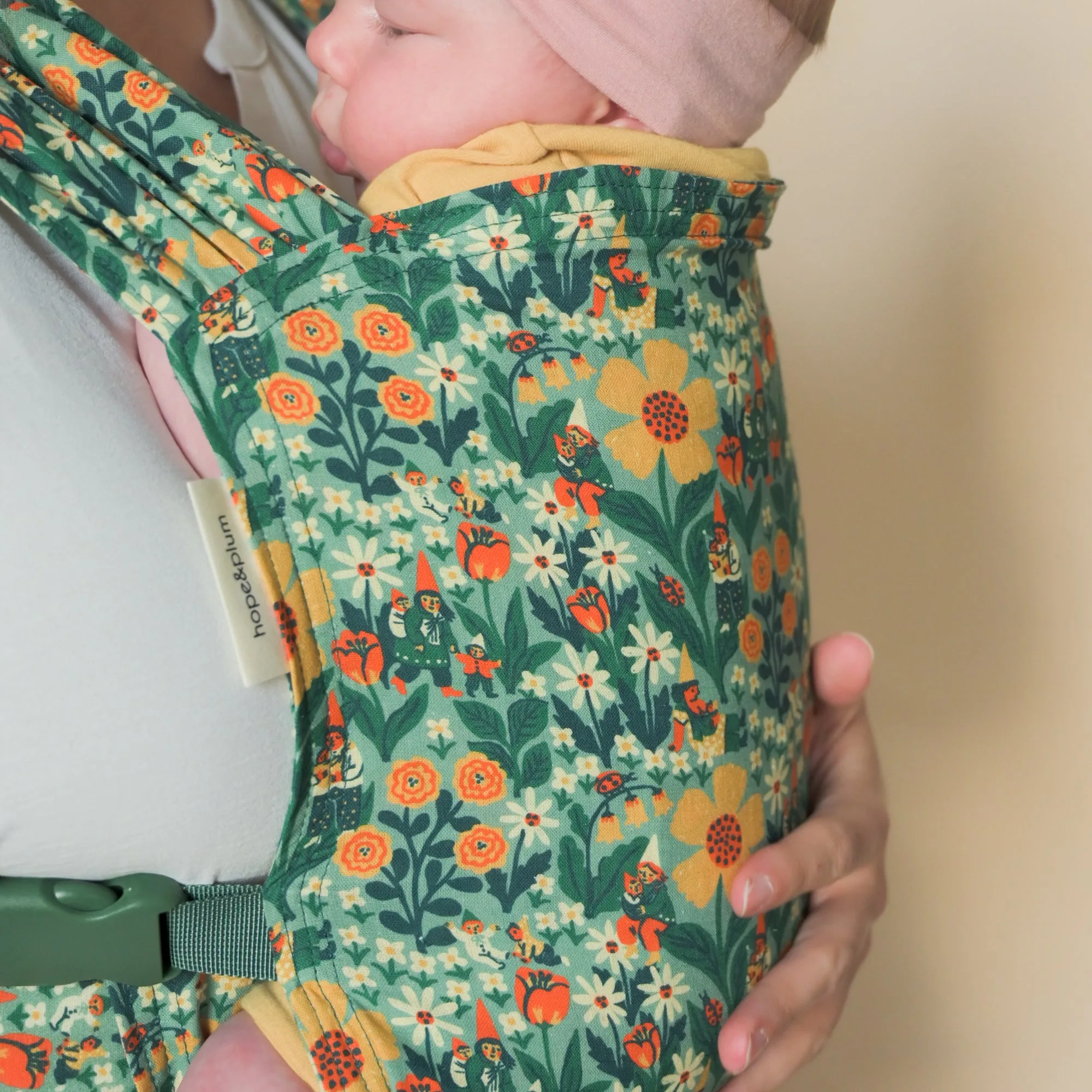 كيفية استخدام حاملة الأطفال Sprout لضمان تثبيت آمن