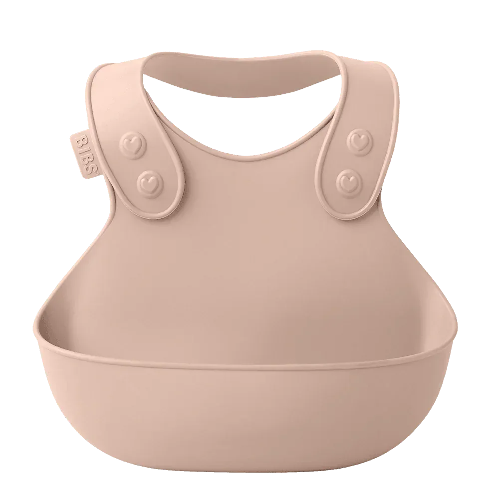 Dinner Bib vs Bandana Bib: Which One for Mealtimes? (2026 Guide)