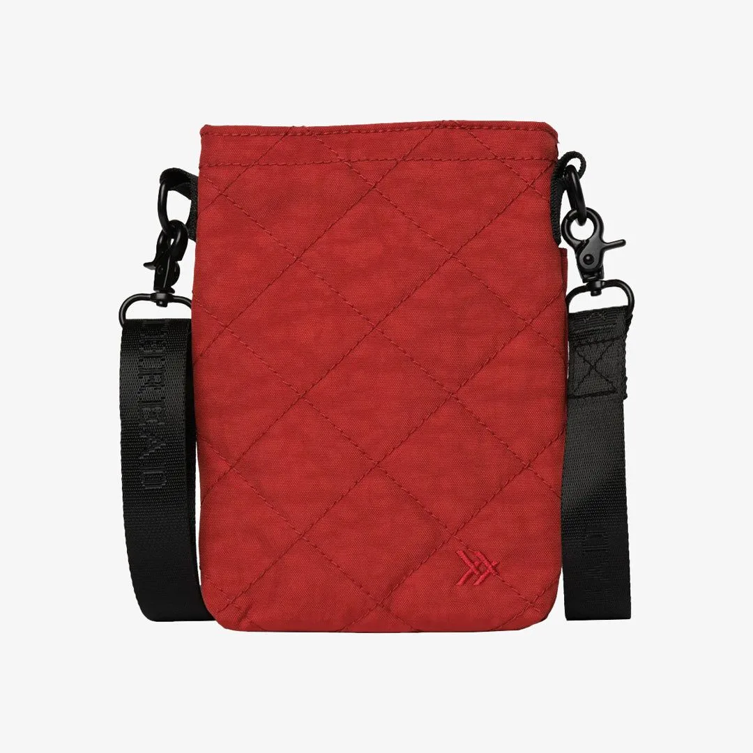 How to Style a Water Bottle Sling Bag for Hiking and City Adventures