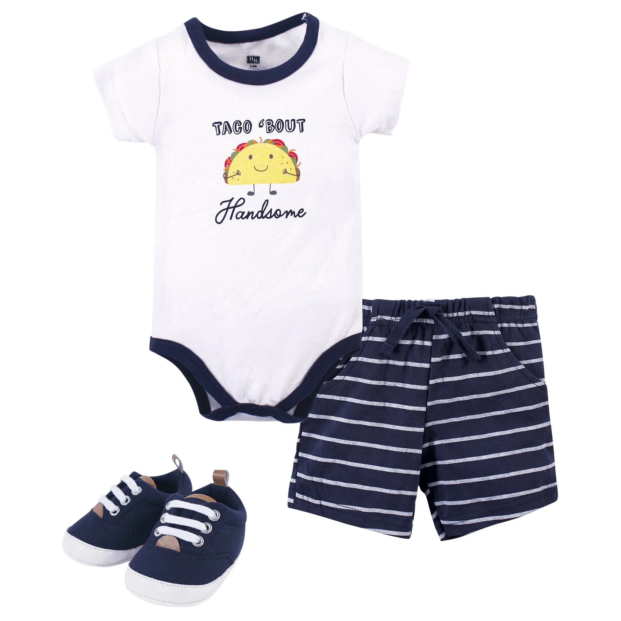 Was steckt in einem Baby-Set aus Bodysuit, Shorts und Schuhen?