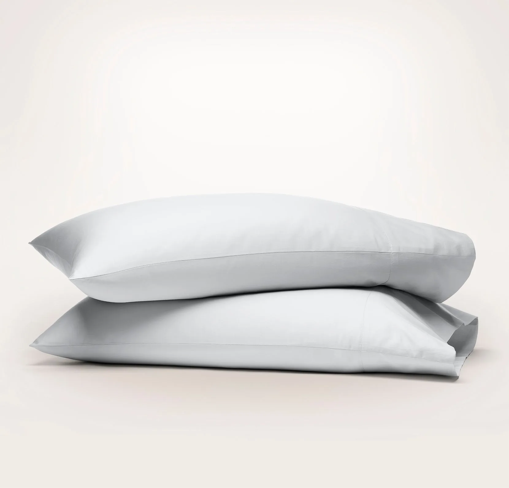 Linen vs. Cotton Sheets: Which One Is Best for Year-Round Comfort?