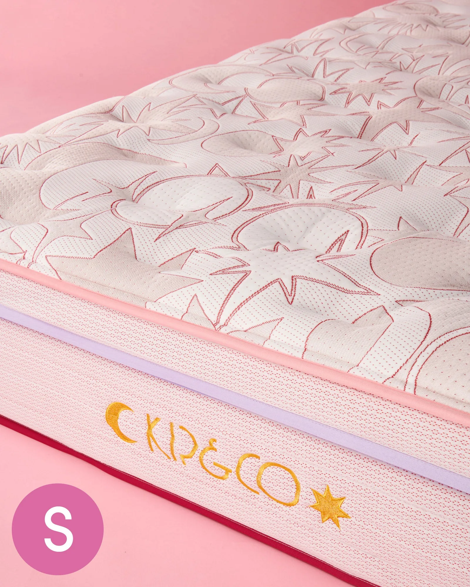 كيفية اختيار مرتبة مفردة لغرفة الطفل