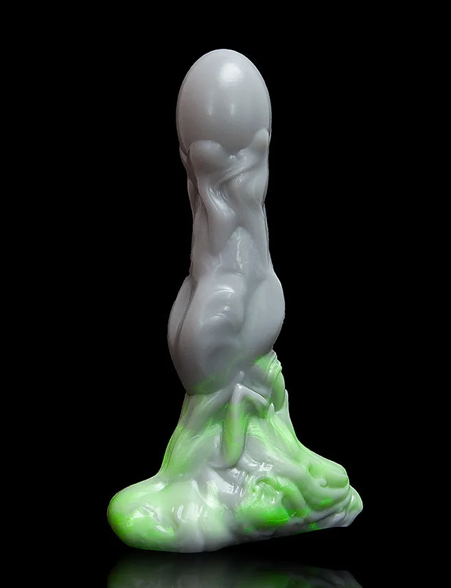 Grey Alien Dildo vs Mantid Alien: Shape Comparison
