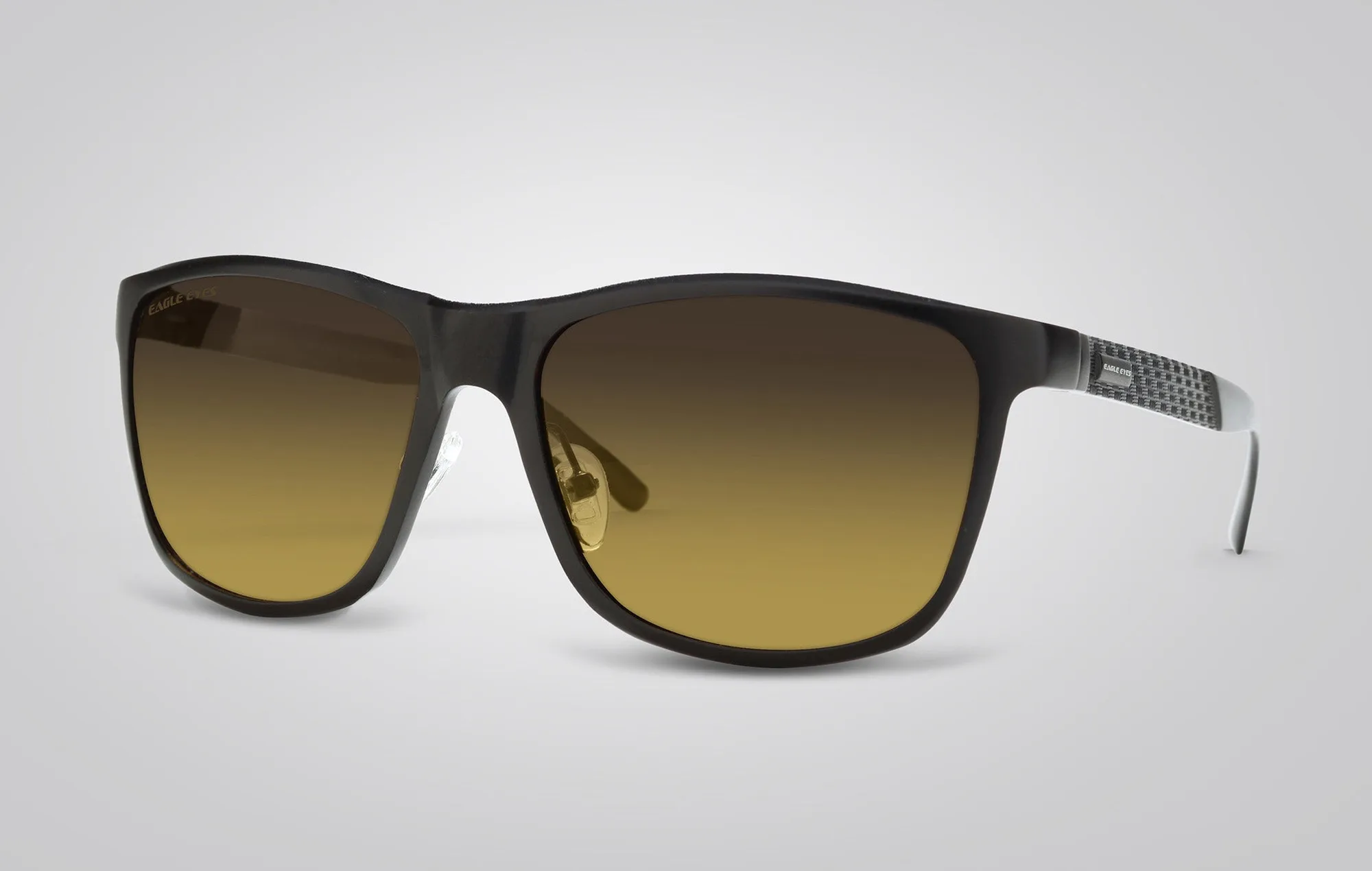 Carbon vs Ultralite: Which Lightweight Sunglasses?