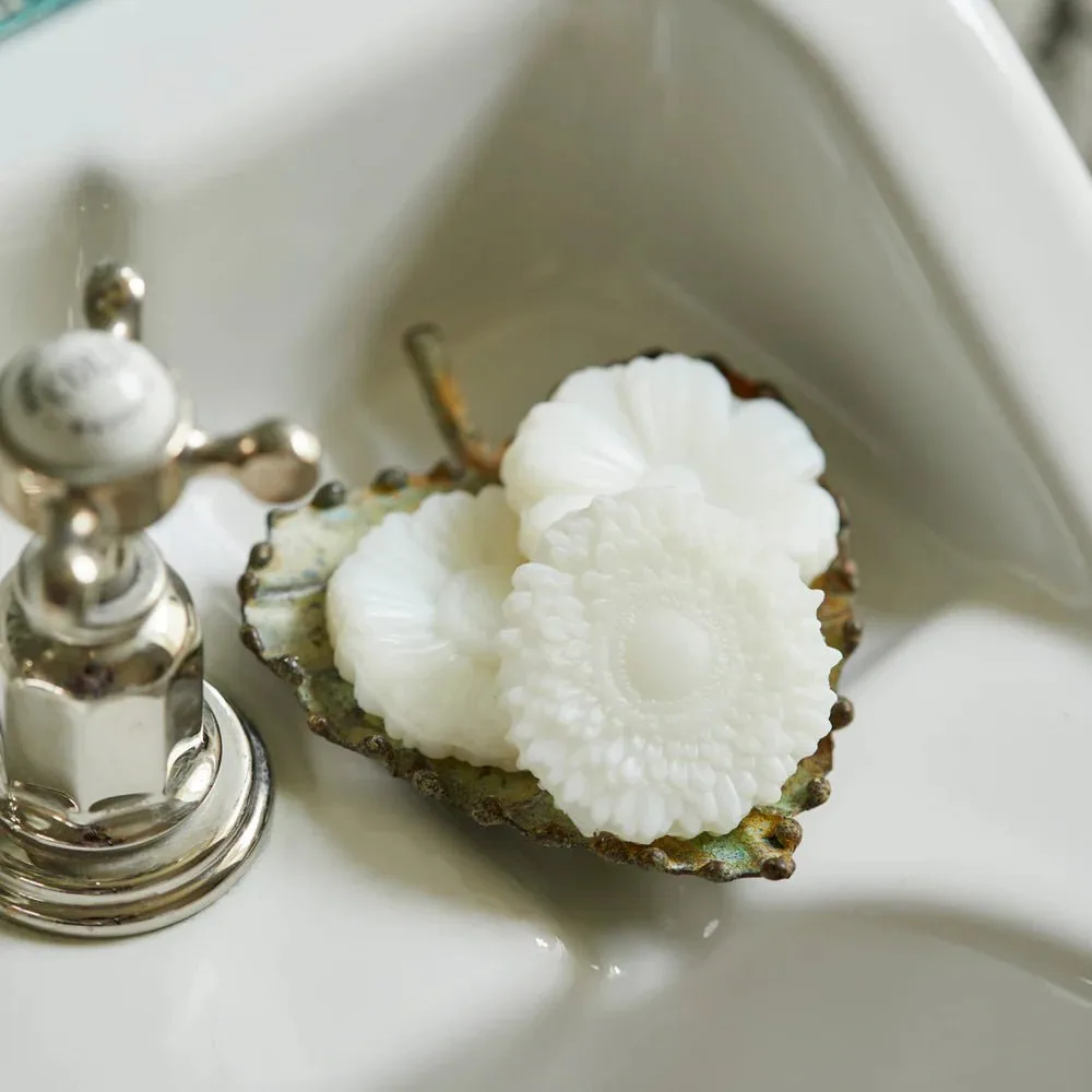 Mini Soap Sets vs Gift Crackers for Bath Lovers