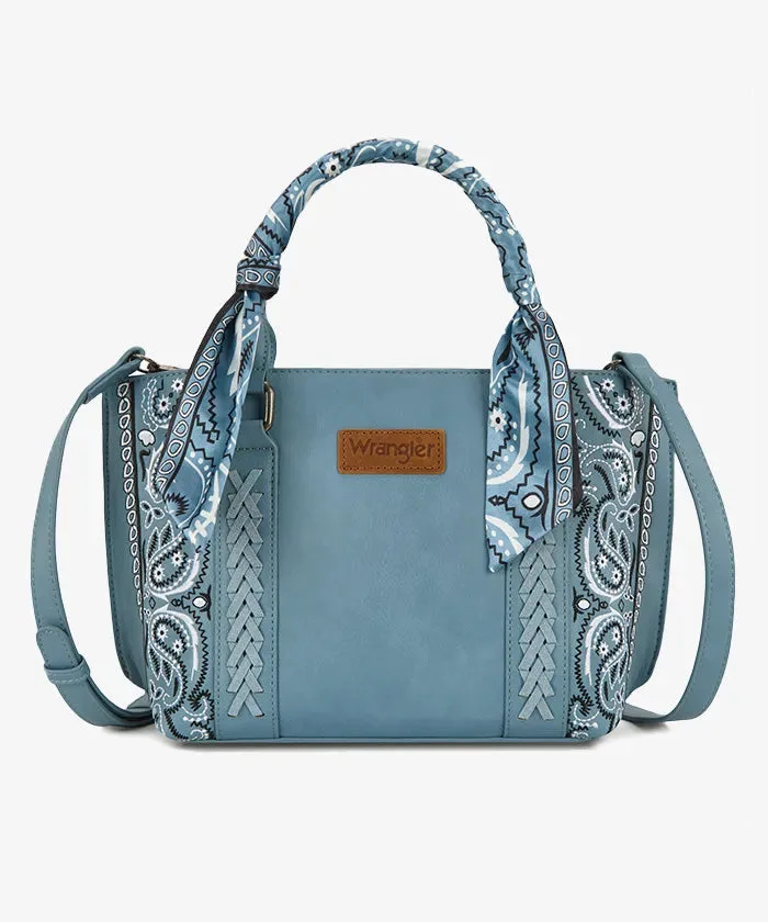 How to Style a Western Tote Bag for Fall: Outfit Ideas and Accessories