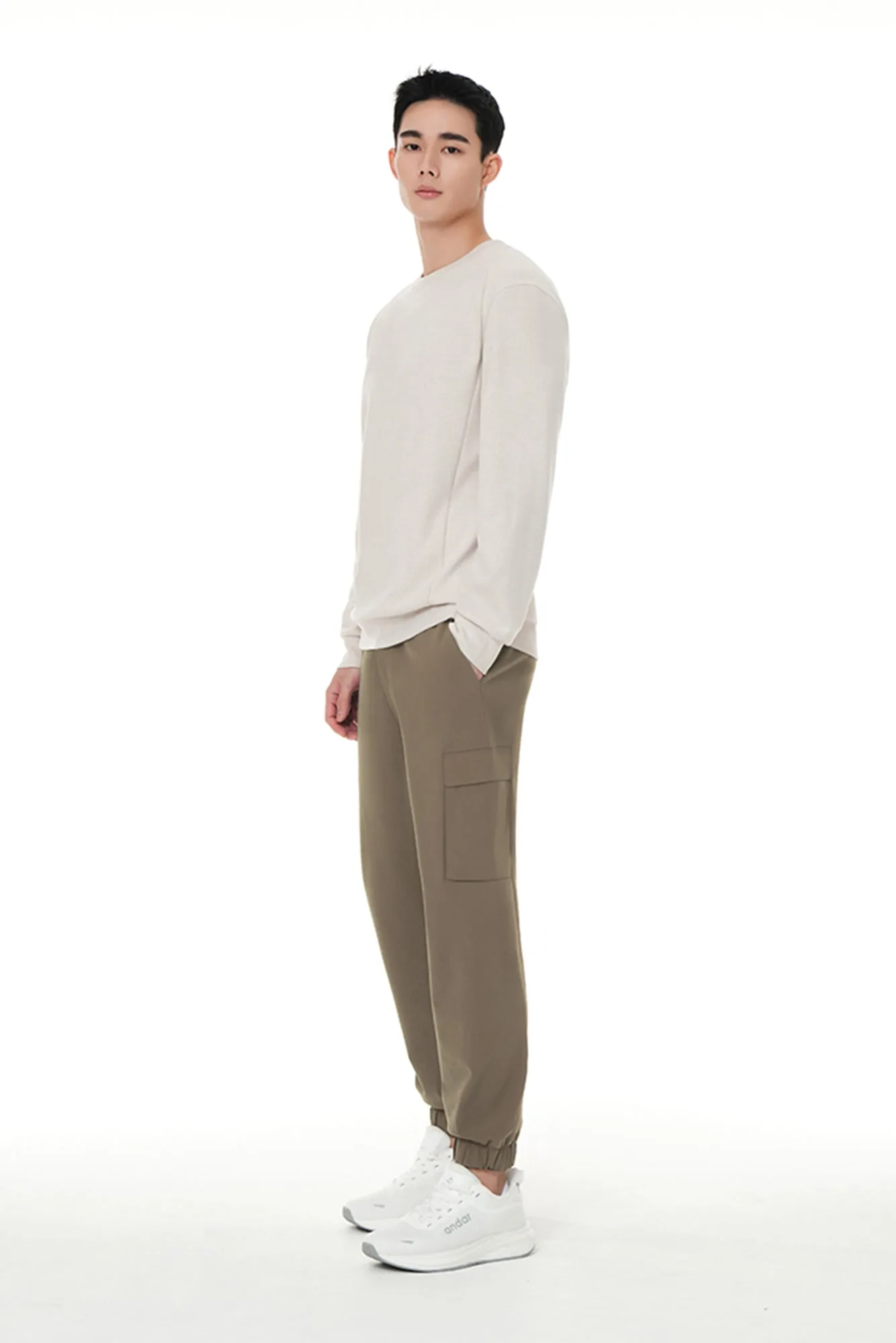 How to Style Men's Cargo Joggers for Everyday Wear