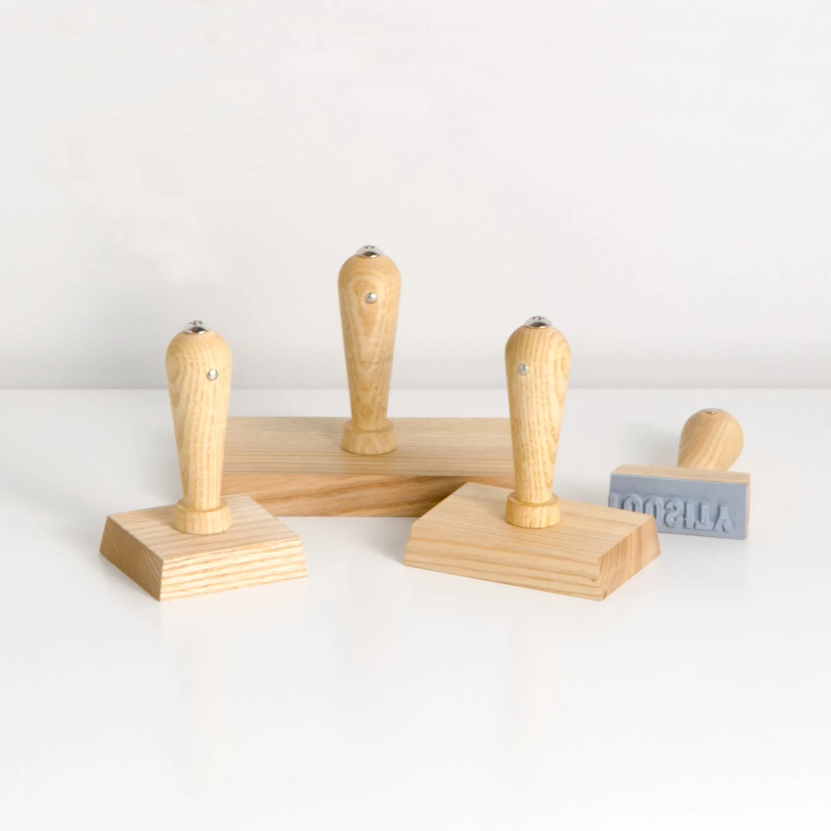Why Walnut Is a Popular Material for Desk Accessories