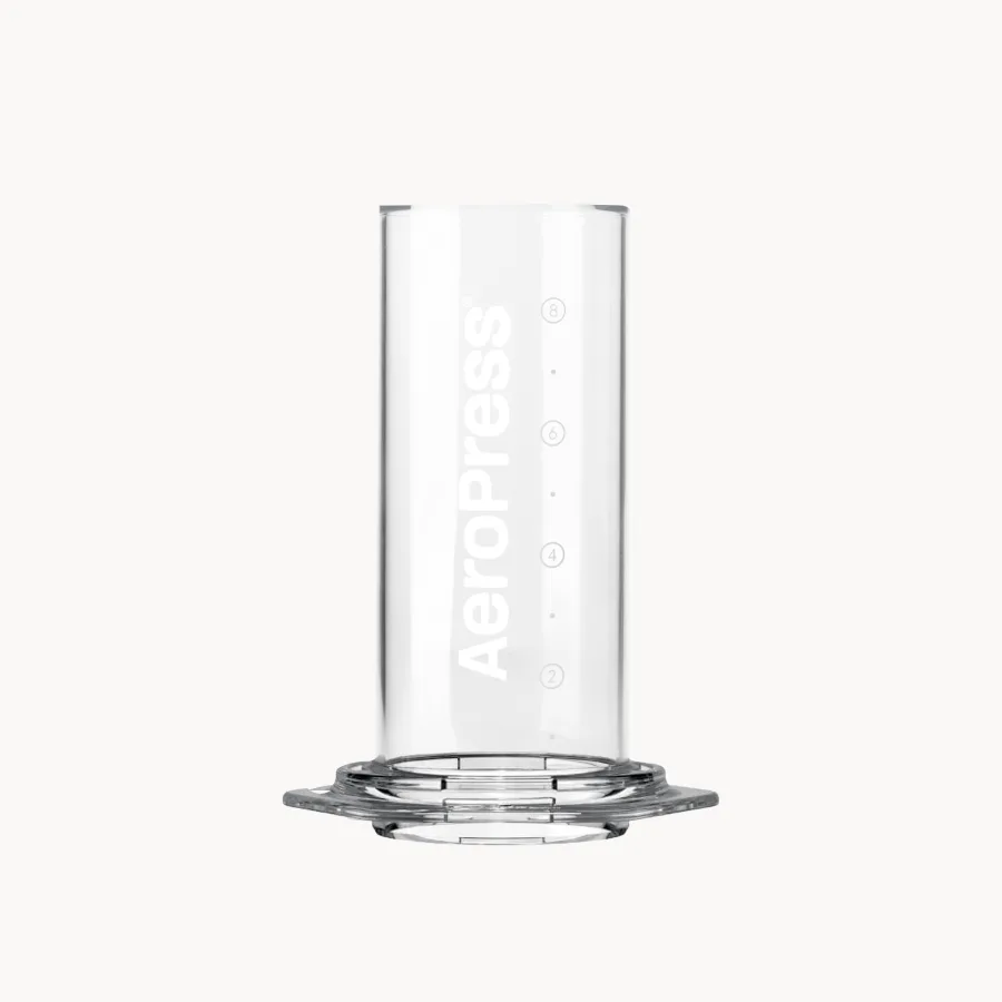 Cómo preparar café con el émbolo AeroPress Clear XL