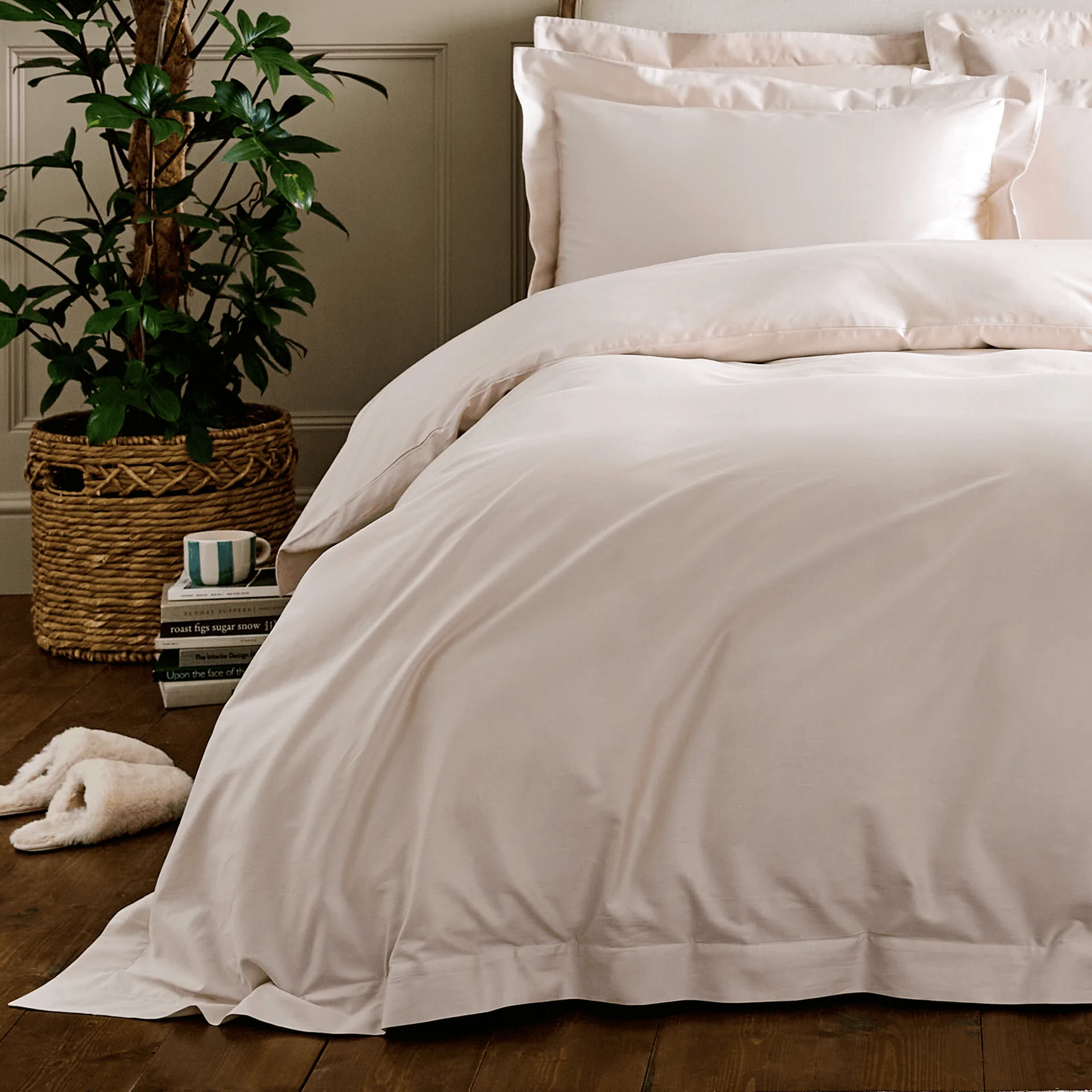 Bath Sheet vs Jumbo Bath Sheet: Size and Absorbency Comparison