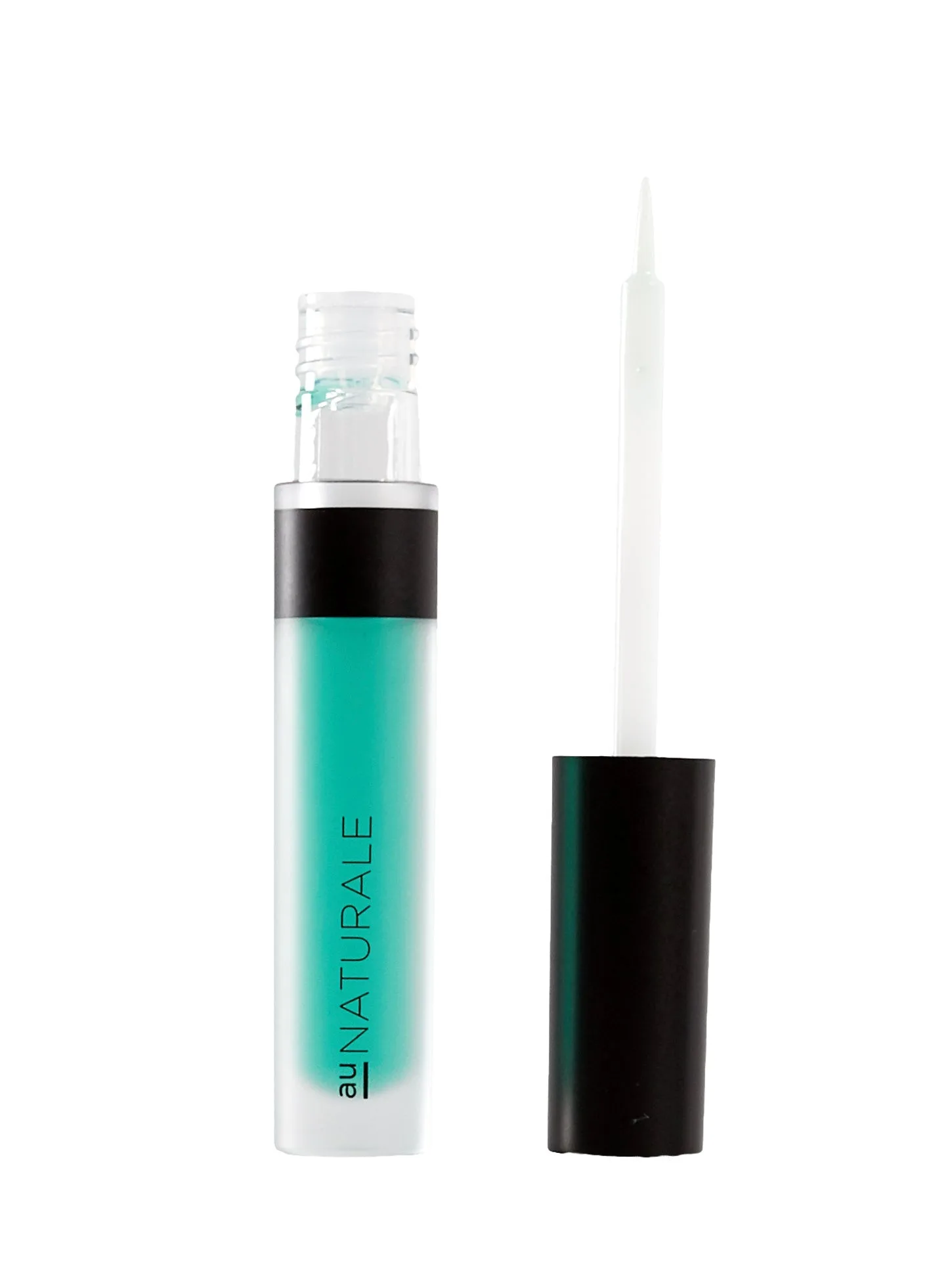 Powder vs. Cream Highlighter: Which Gives You the Most Natural Glow?