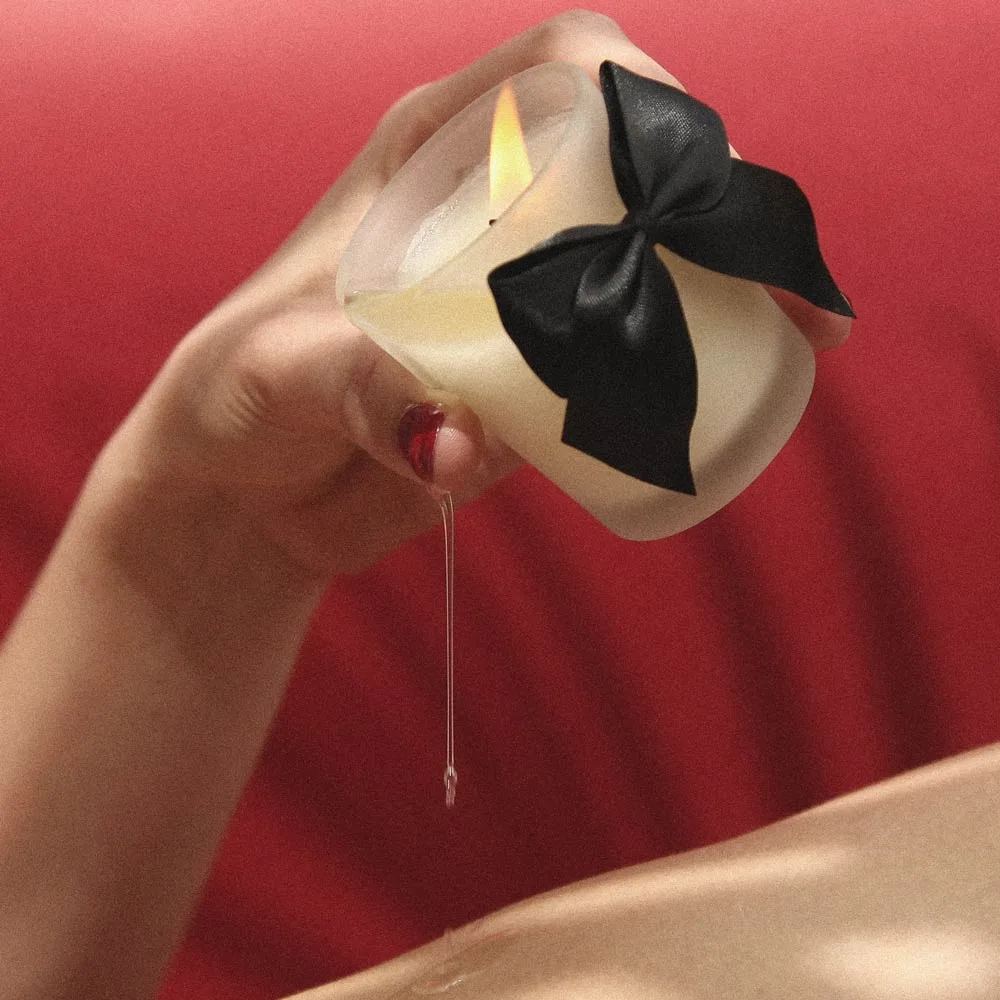 Kissable Massage Candle · Soft Caramel and Sea Salt