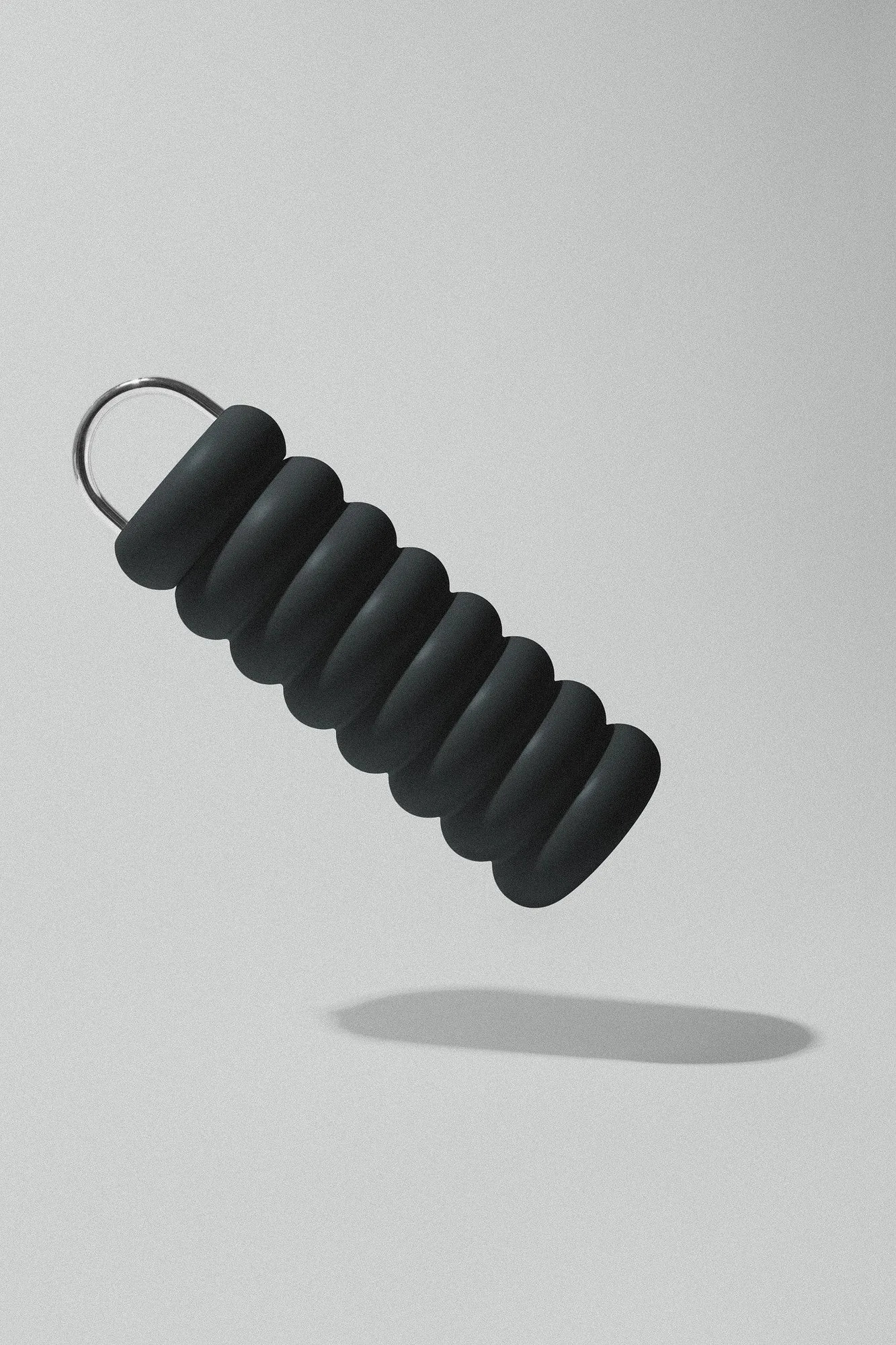 Wavy Bottle vs. Standard Water Bottle: Which Hydrates Better?