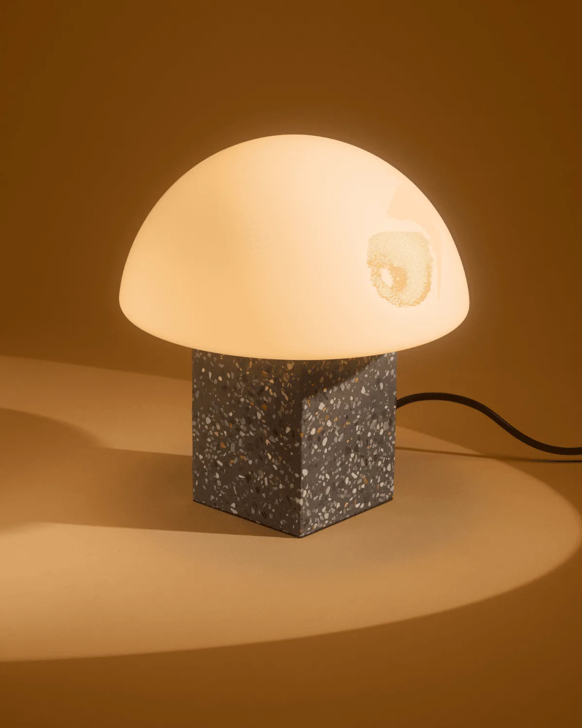 Gavin Table Lamp Review: Sleek Design for Modern Interiors