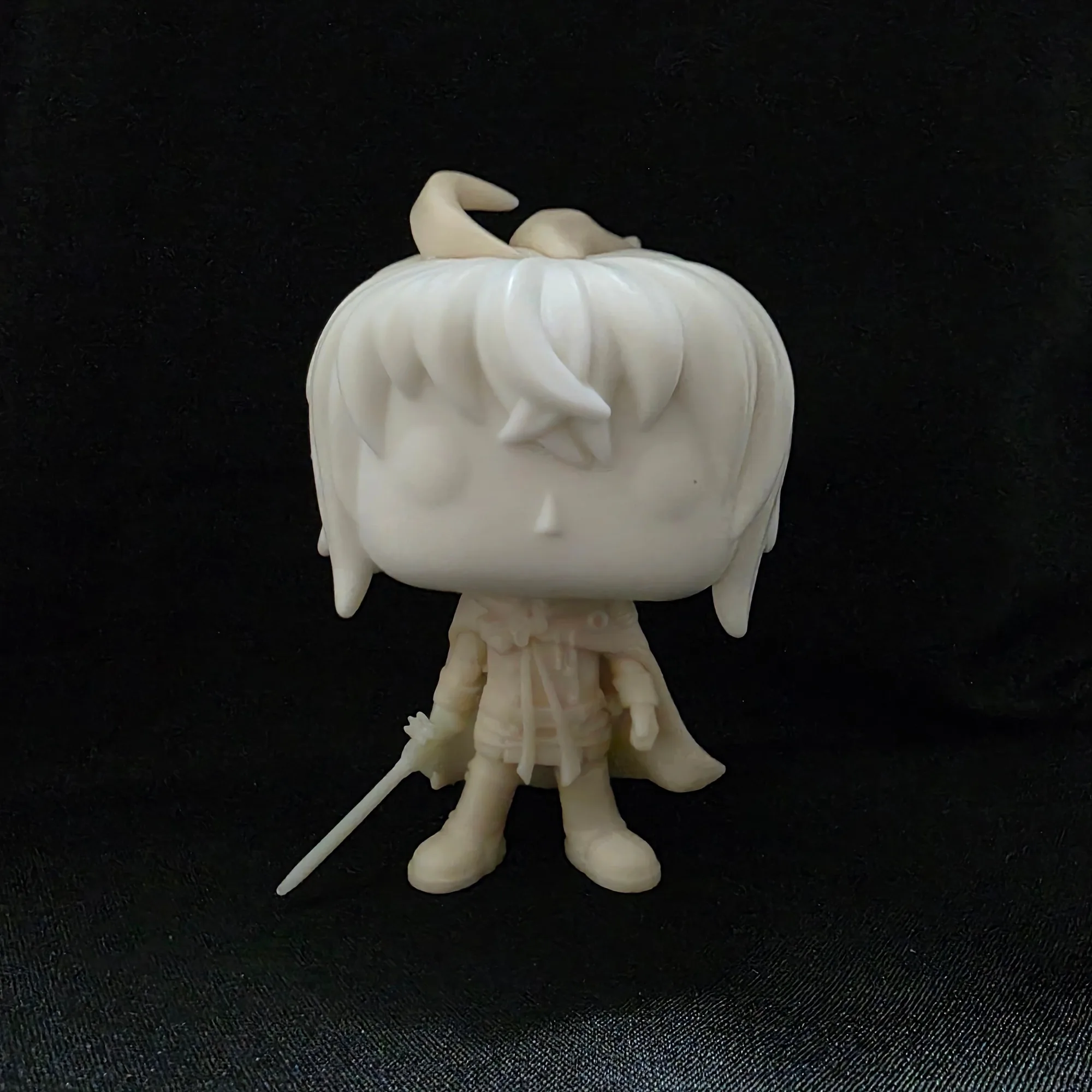 Funko Proto Mikaela Hyakuya vs. reguläres Pop! Vinyl