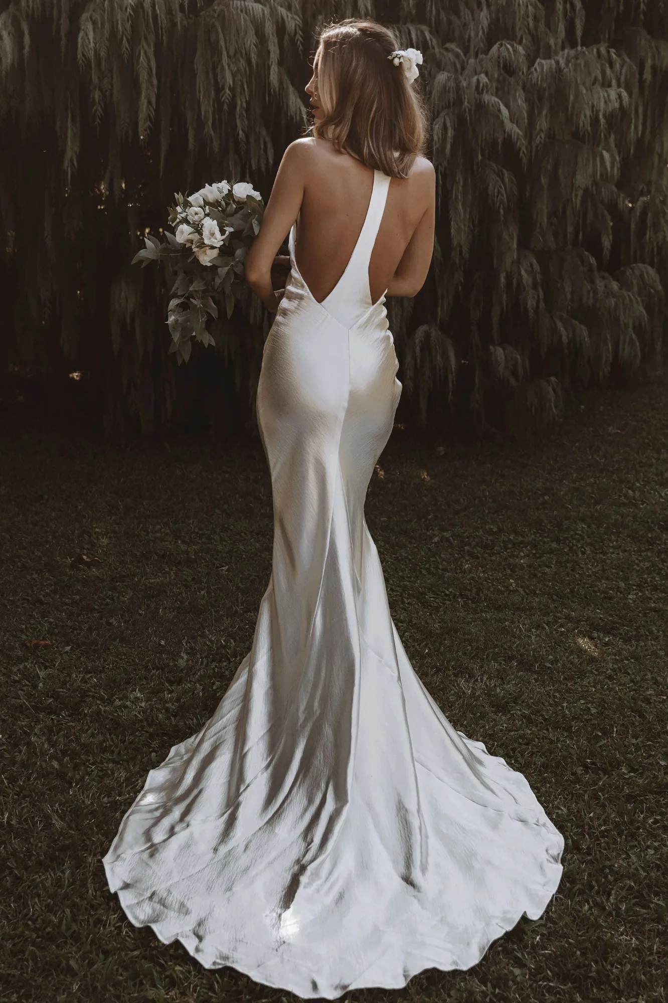 Opal Outlet vs Aura: Qual vestido de noiva se adequa ao seu local?