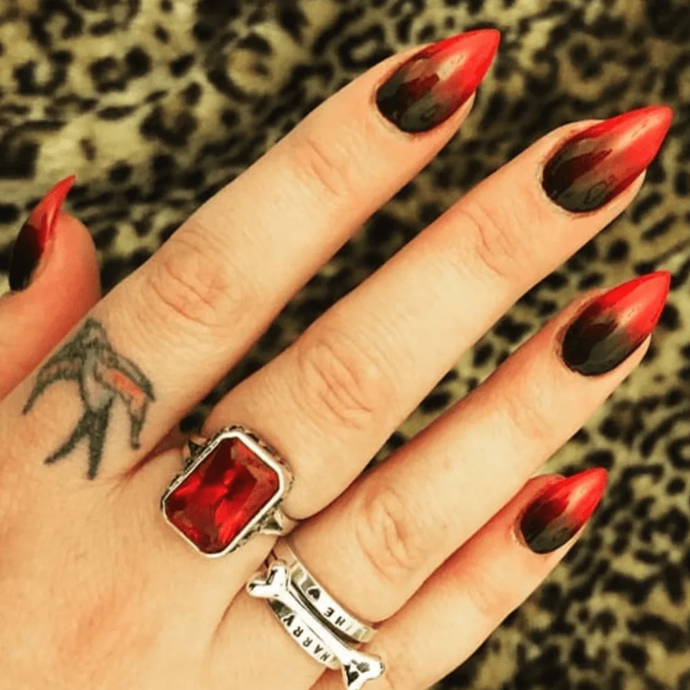 Salt & Pepper Diamond Rings: Why Imperfections Tell a Story
