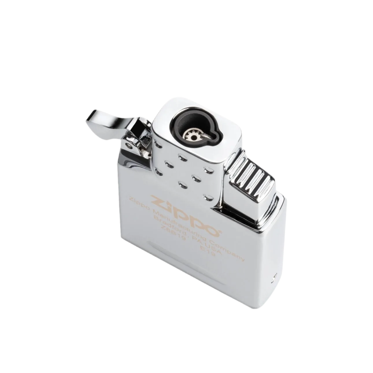 مقارنة بين إدخال Zippo Butane والولاعات الشعلة: أيهما أفضل؟