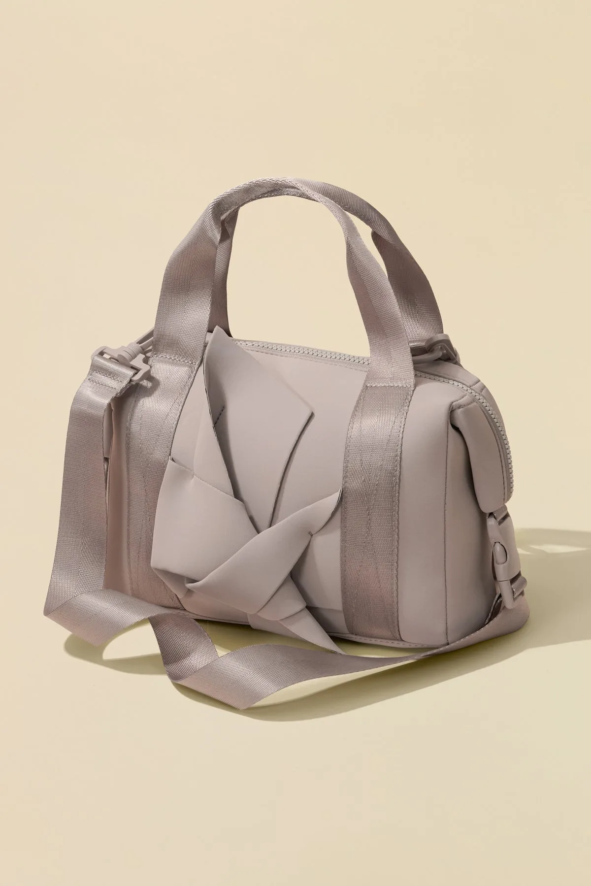 Duffle vs Backpack: Which Travel Bag Suits You?
