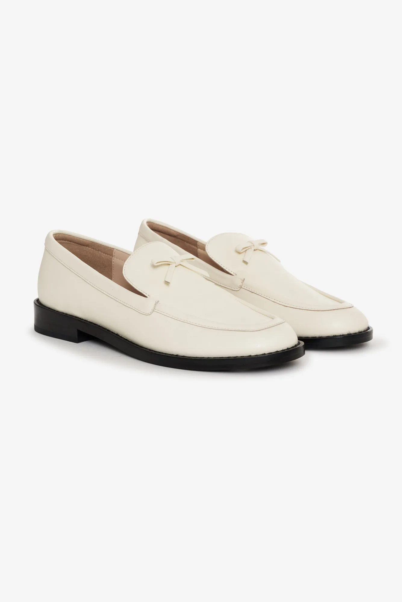 Helena Loafer — Cremefarvet