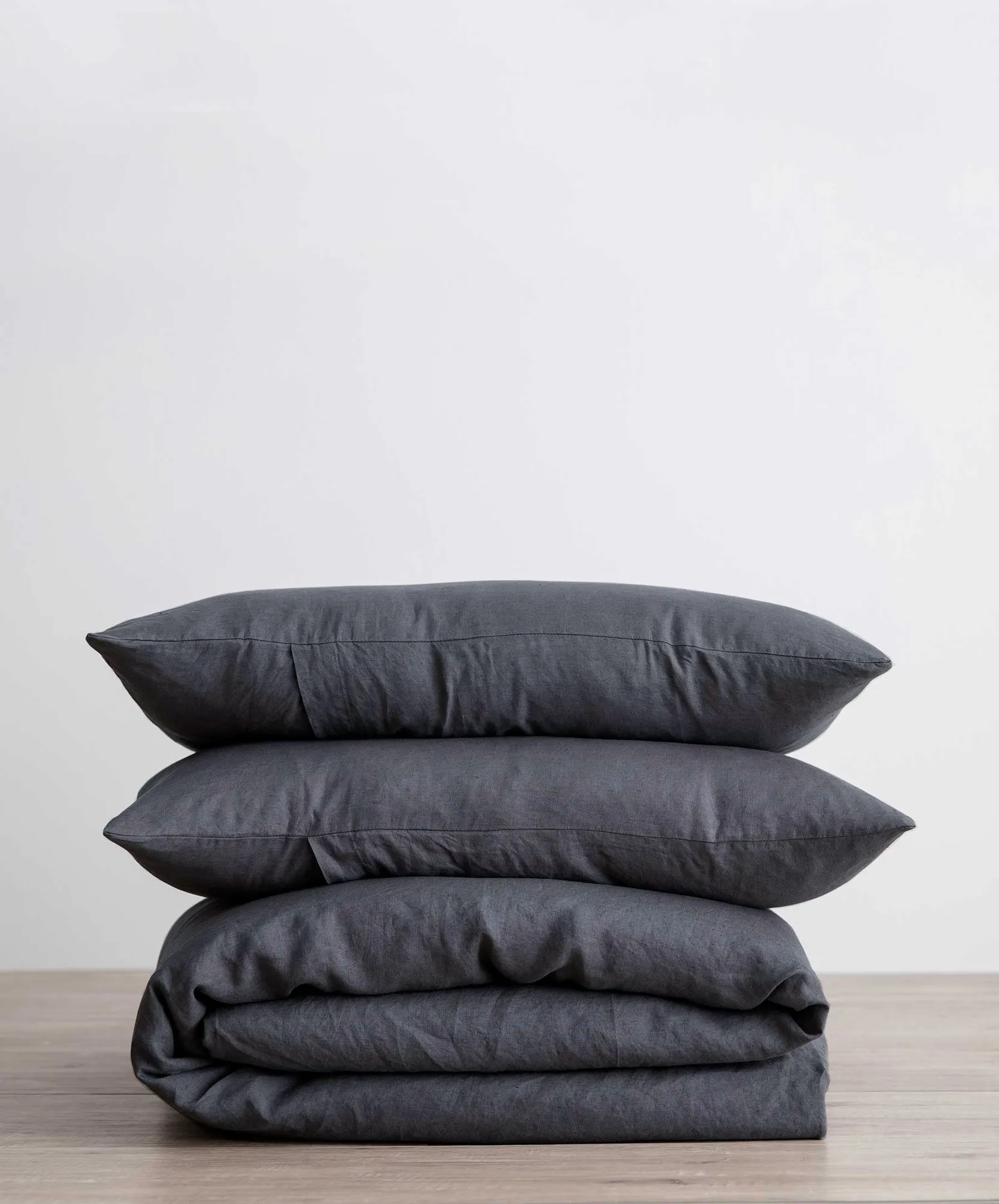 How to Style Your Bed with Linen Duvet Covers and Pillowcases for a Serene Retreat