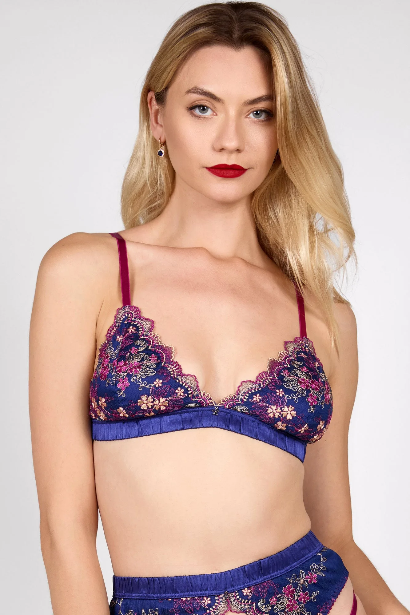 Silk vs. Satin: Which Is Better for Lingerie?