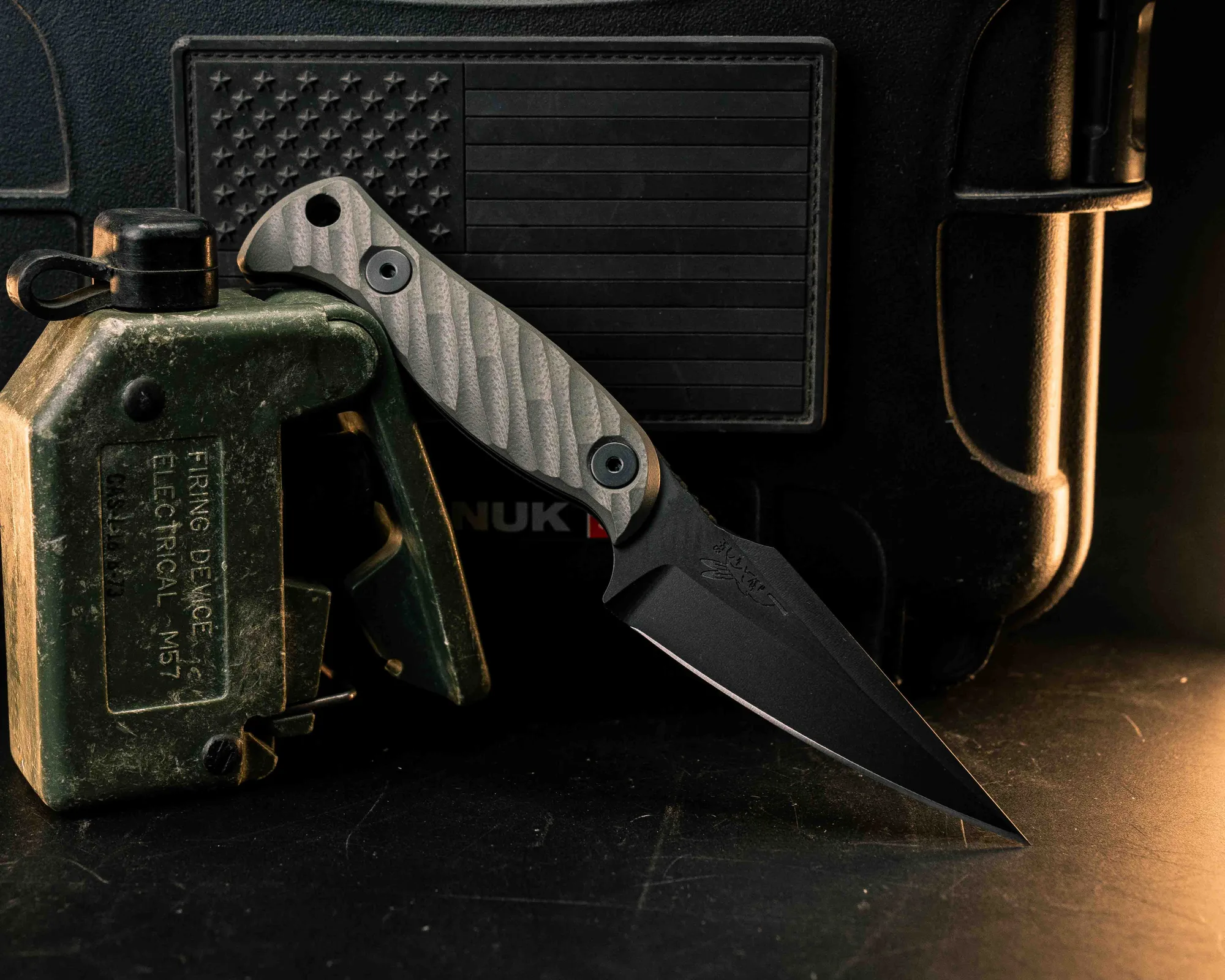 Gulo Gulo- Grau G10, Armor Black Cerakote, Inbusschrauben, strukturierter Griff