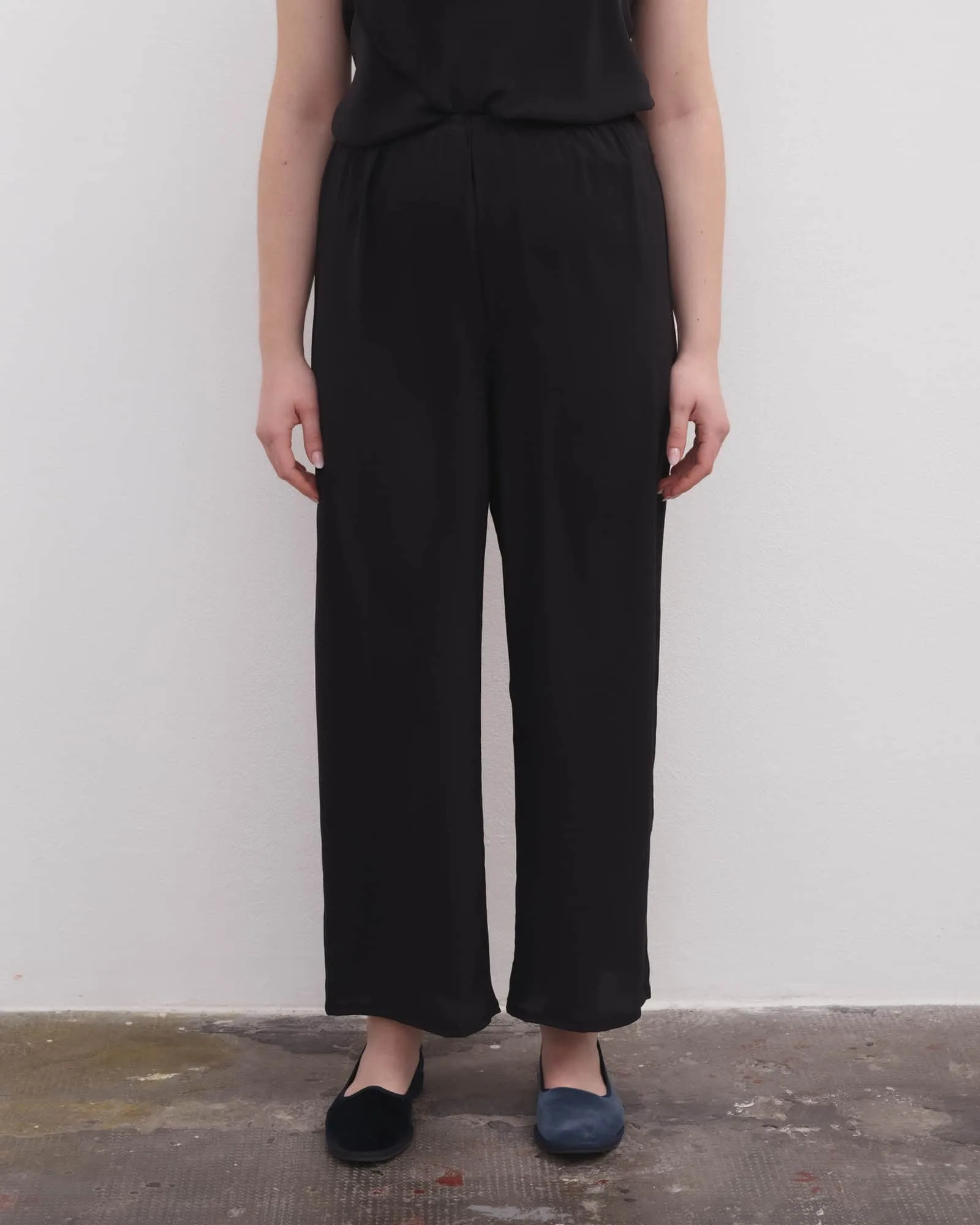 Stoa Pants vs. Claude Pants: Which Fit Is Right?