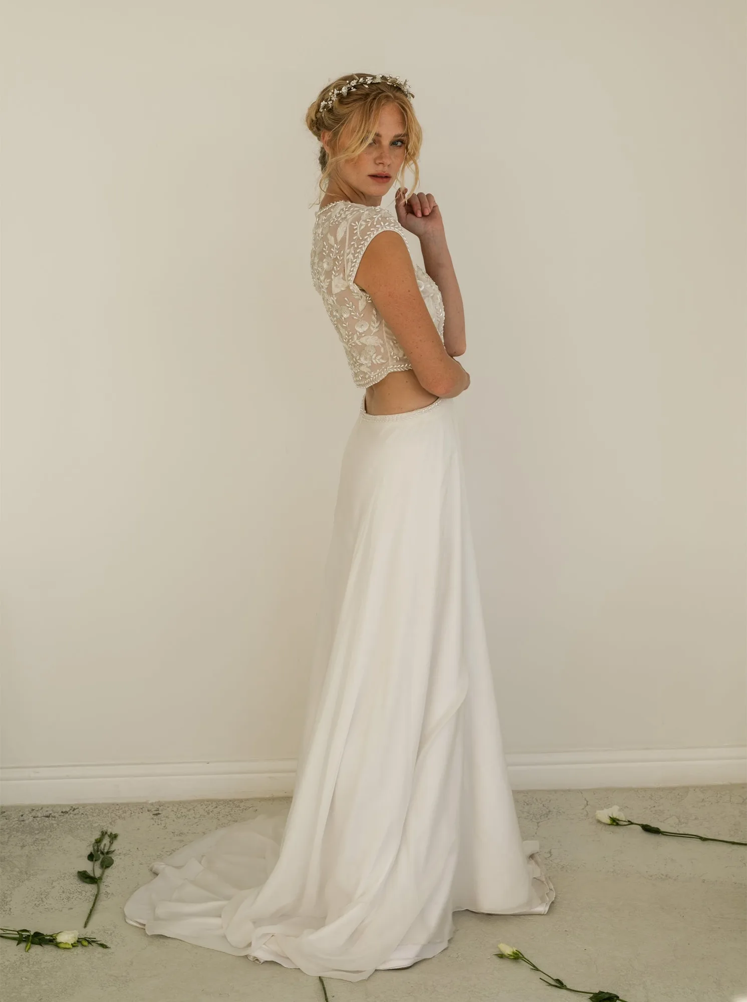 Bridal Cape or Jacket Buying Guide for Cooler Weddings