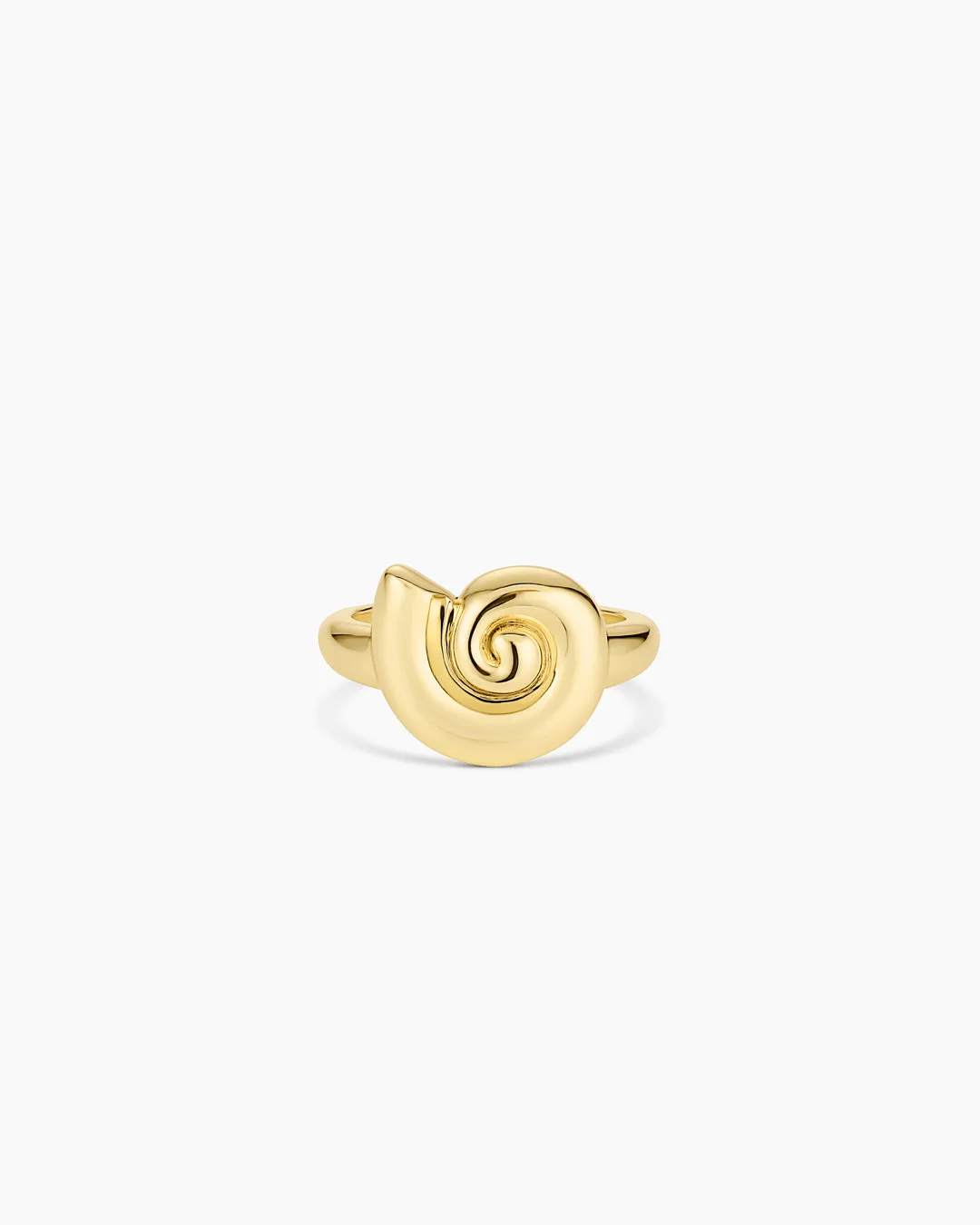 Nautilus Ring vs. Celeste Ring: Welcher Goldring passt zu dir?