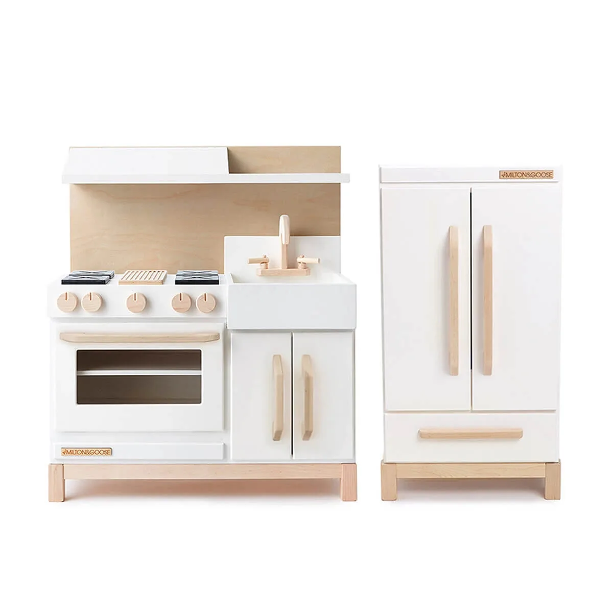 Wooden 3-Piece Play Kitchen Set with Hooded Stove and Fridge — Essential