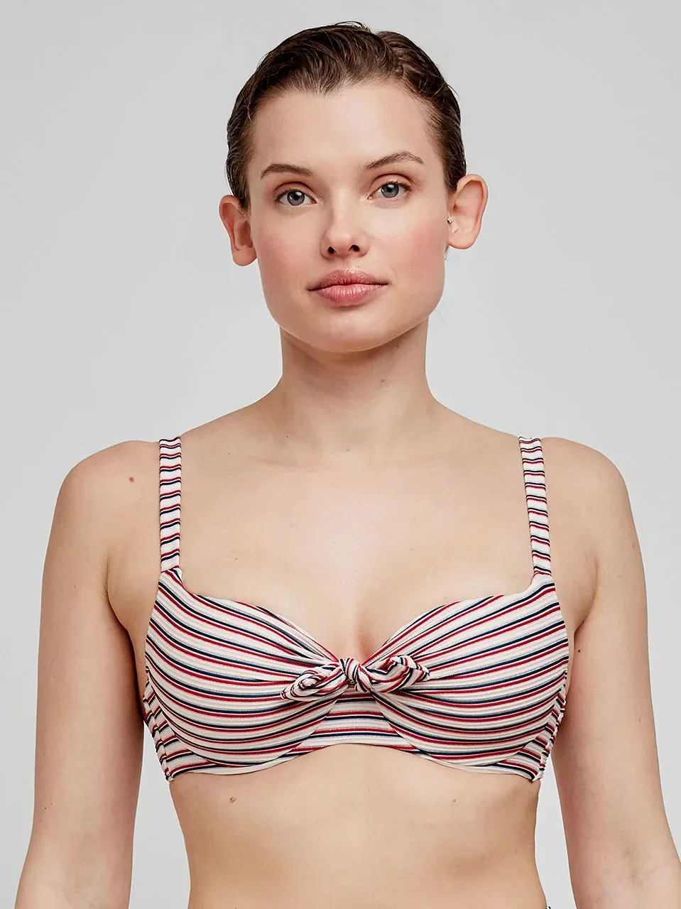 Bikini-Top gestreift, mit Bügel, Schaum und Schleife am Dekolleté