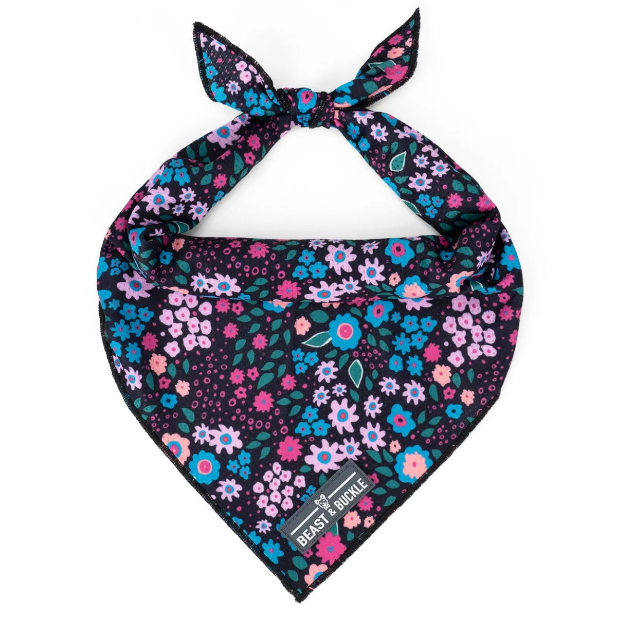 Cooling Dog Bandana vs. Harness: Which Beats Summer Heat?