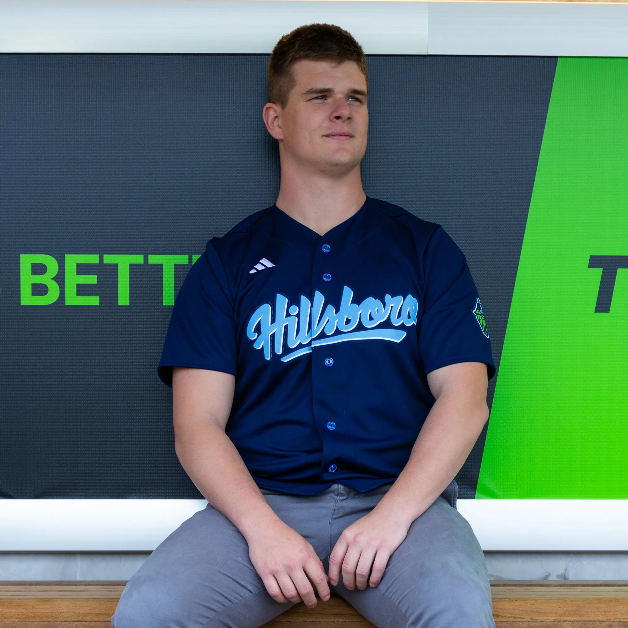 قميص adidas الرسمي المقلد للطريق، Hillsboro Hops، مخصص