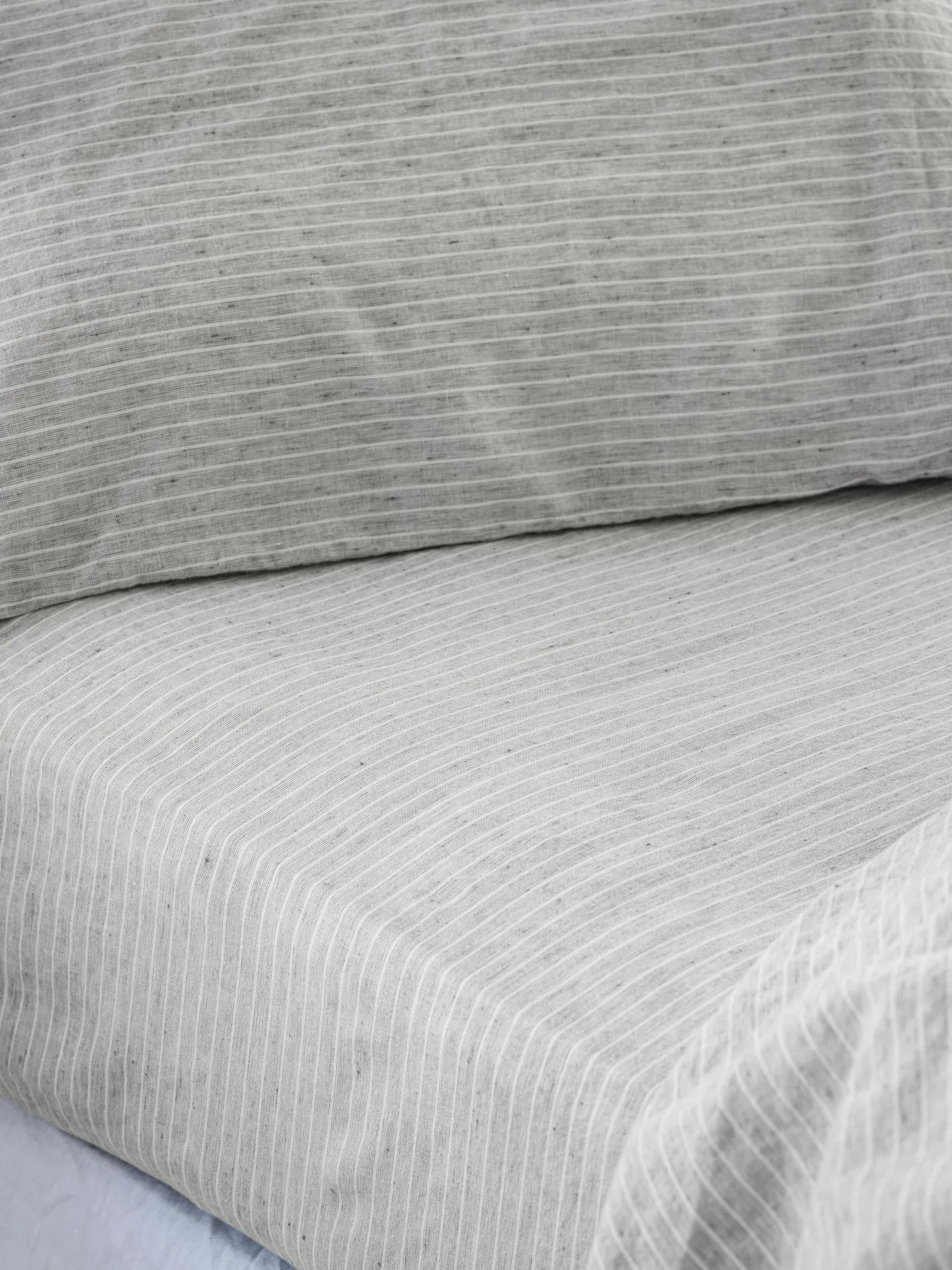 How to Choose the Right Pillow Protector for Allergies: A Complete Guide