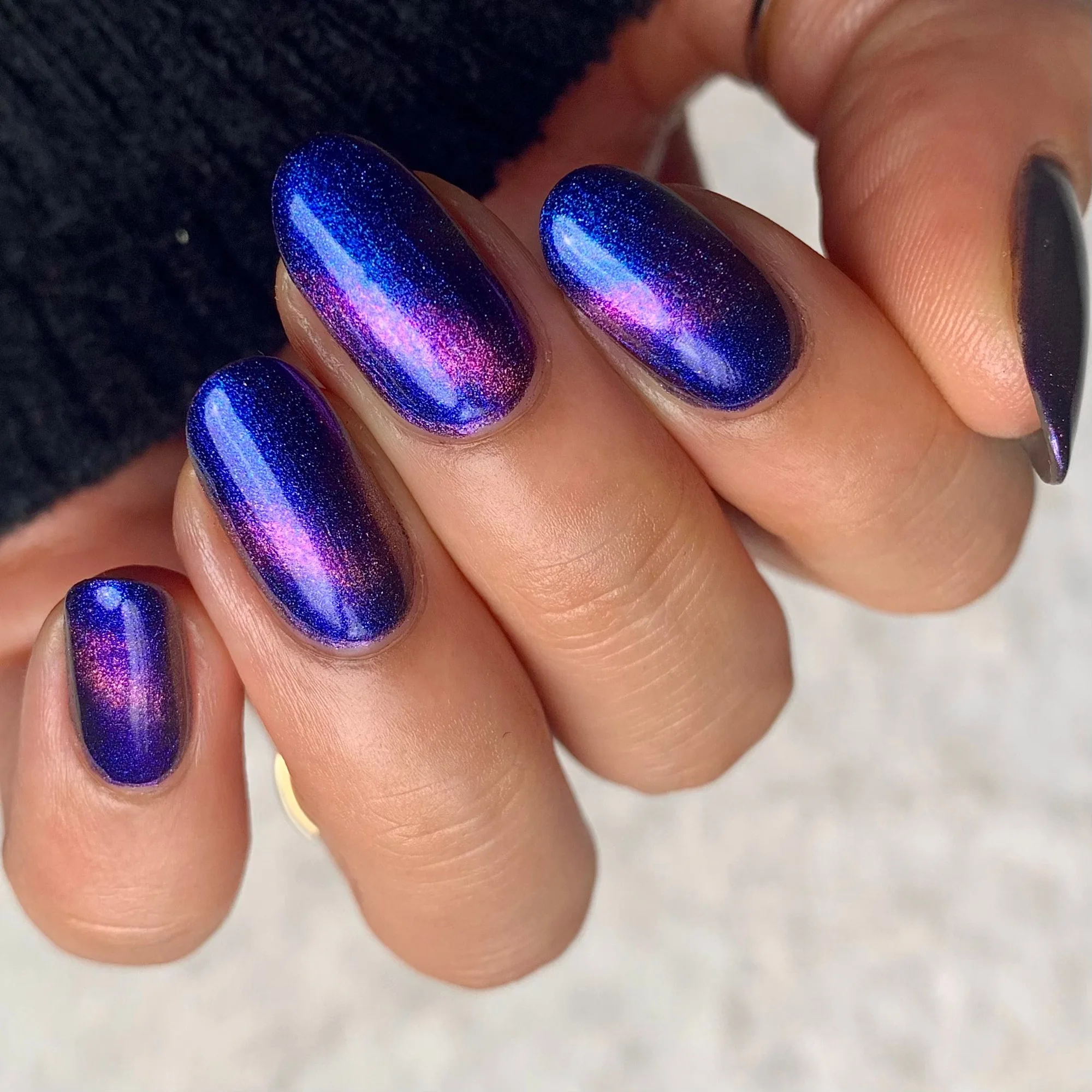 Quantum Quest - Smalto magnetico multichrome cangiante - Vira al blu e viola - Collezione Into the Multiverse