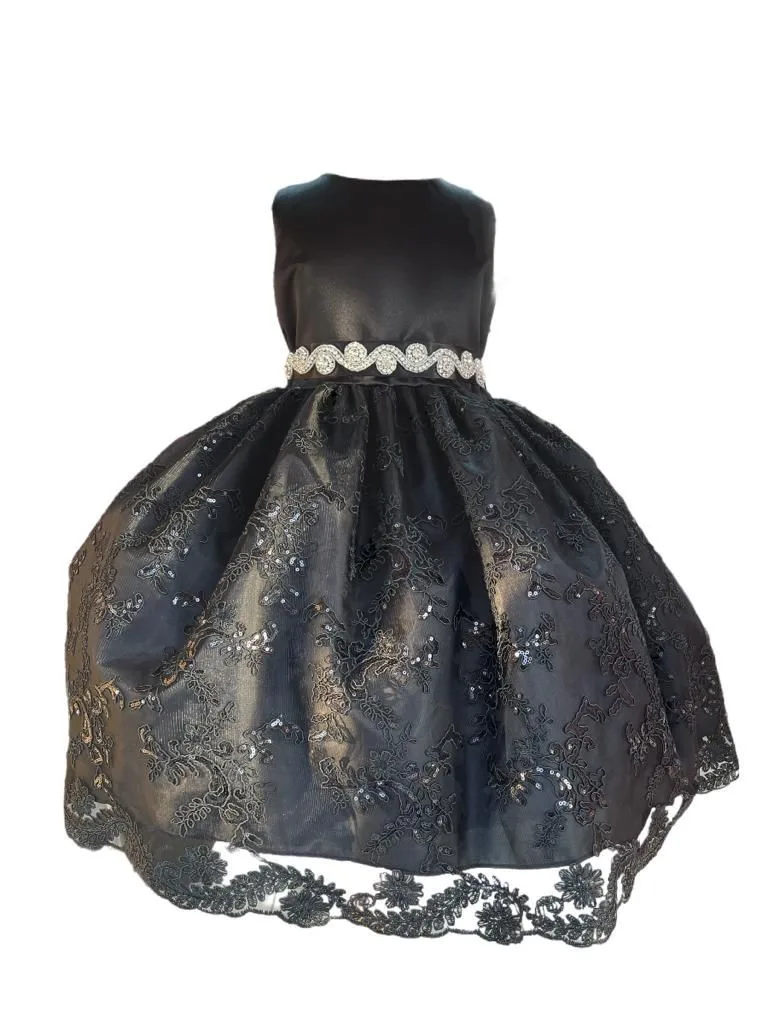 Trending Baby Girl Dress Styles for 2024: From Lace to High-Low
