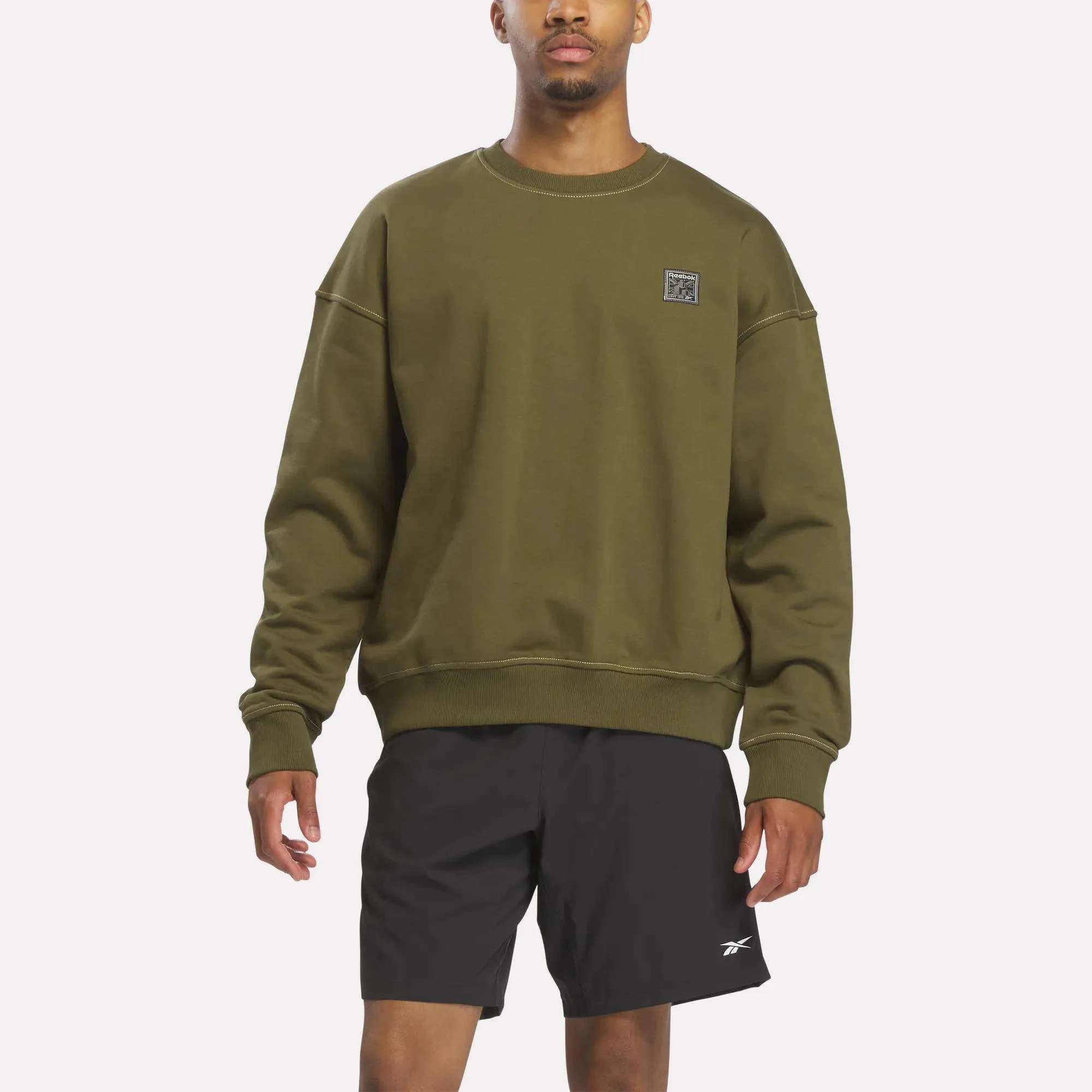Reebok Crewneck vs Sudadera con Logo Patch: ¿Cuál comprar?