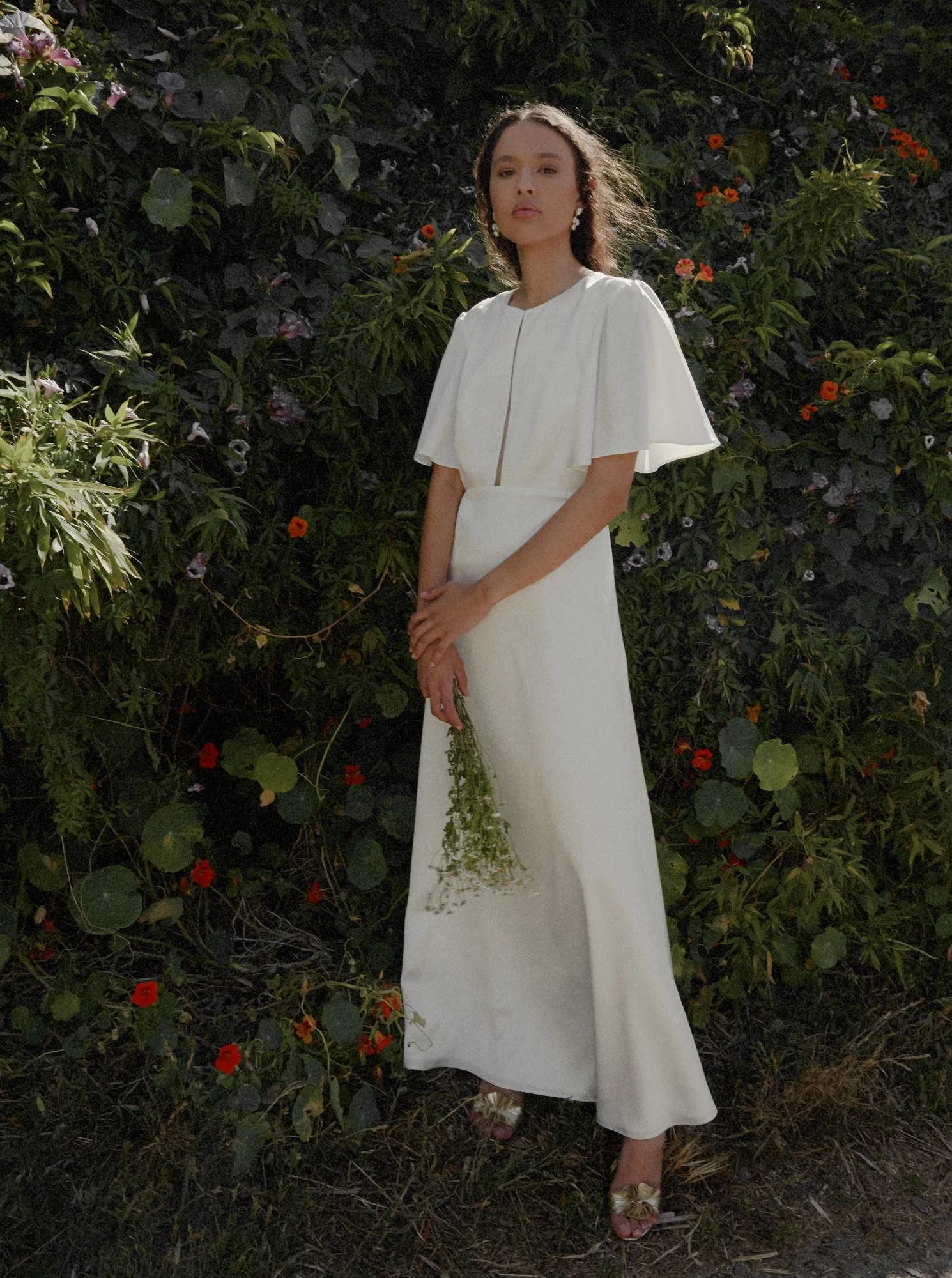 Was zum Rosenkleid tragen: Accessoires-Guide
