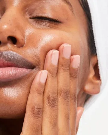 Minimalist Makeup Routine: 7 Simple Glossier Steps for Natural Beauty