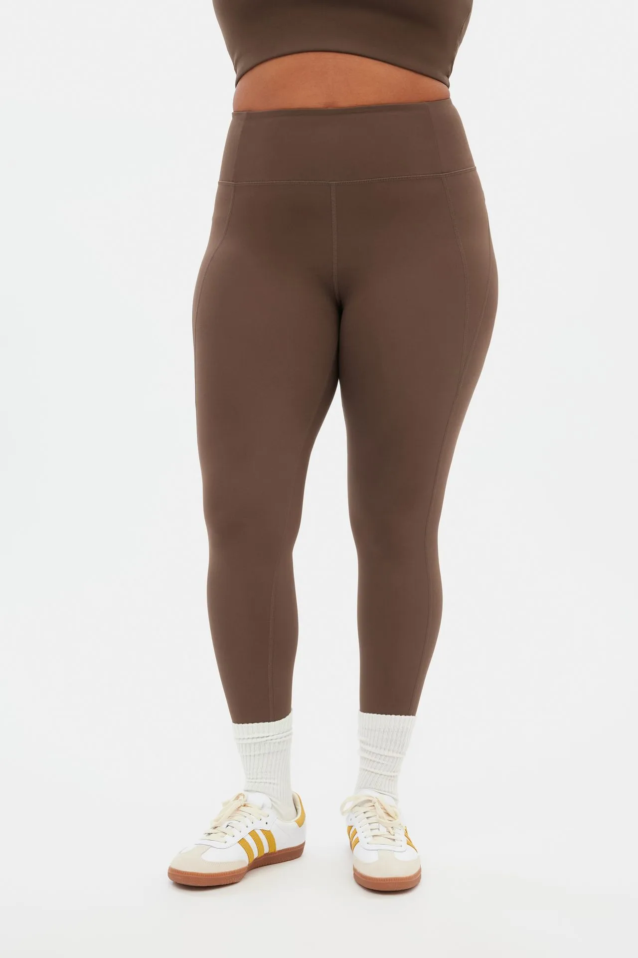 Cara Memilih Warna Legging High-Rise Kompresif yang Tepat