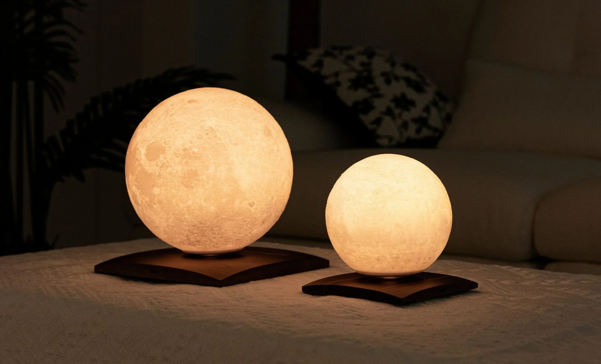 The Everyone's Moon vs Other Moon Lamps: Which Offers the Most Realistic Glow?