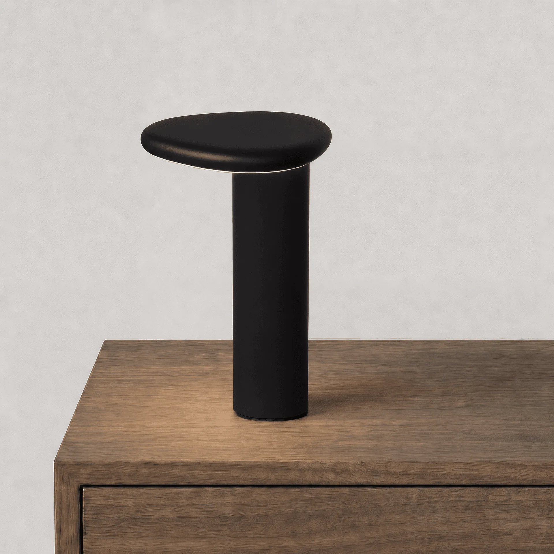 Aim Task Light vs Drift Wireless Task Light: Which Desk Lamp Suits Your Workspace?
