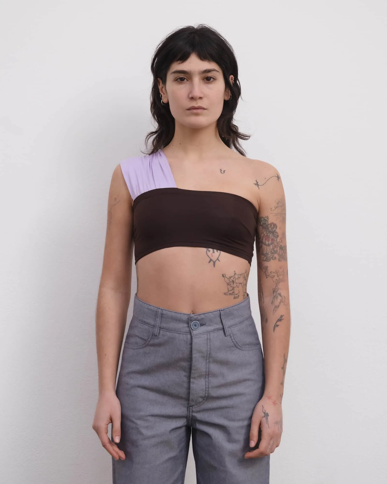 How to Choose a Bra That Stays in Place All Day