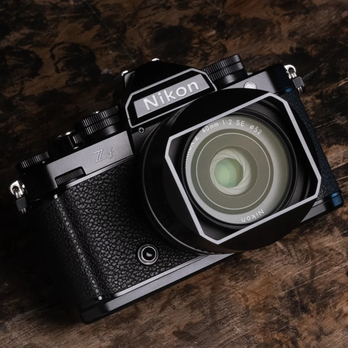 SquareHood para Nikon Z 40mm f/2: Guia de montagem e utilização